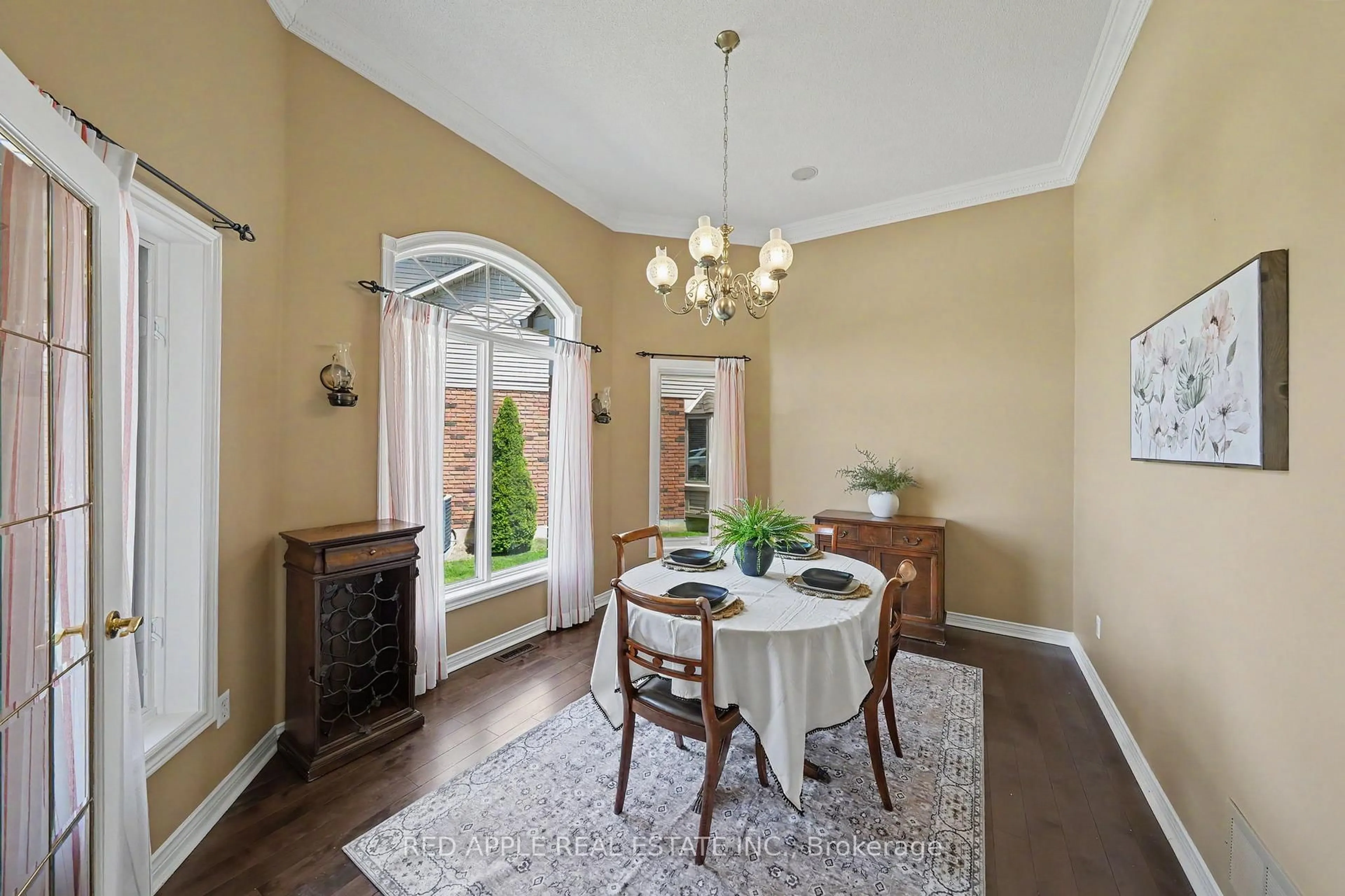 Dining room, unknown for 5 La Costa Crt, New Tecumseth Ontario L9R 1Z4
