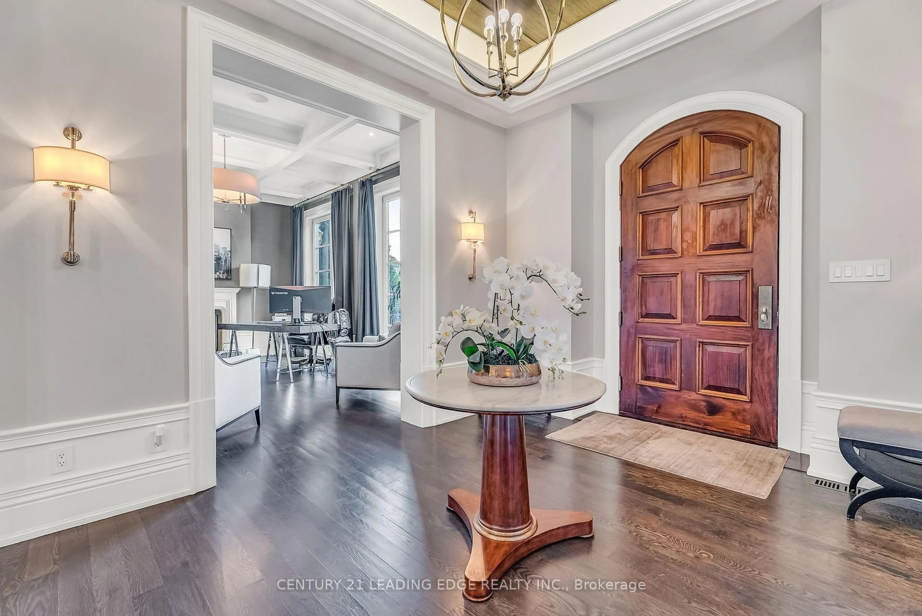 Indoor entryway for 2 Nightfall Crt, Vaughan Ontario L0J 1C0