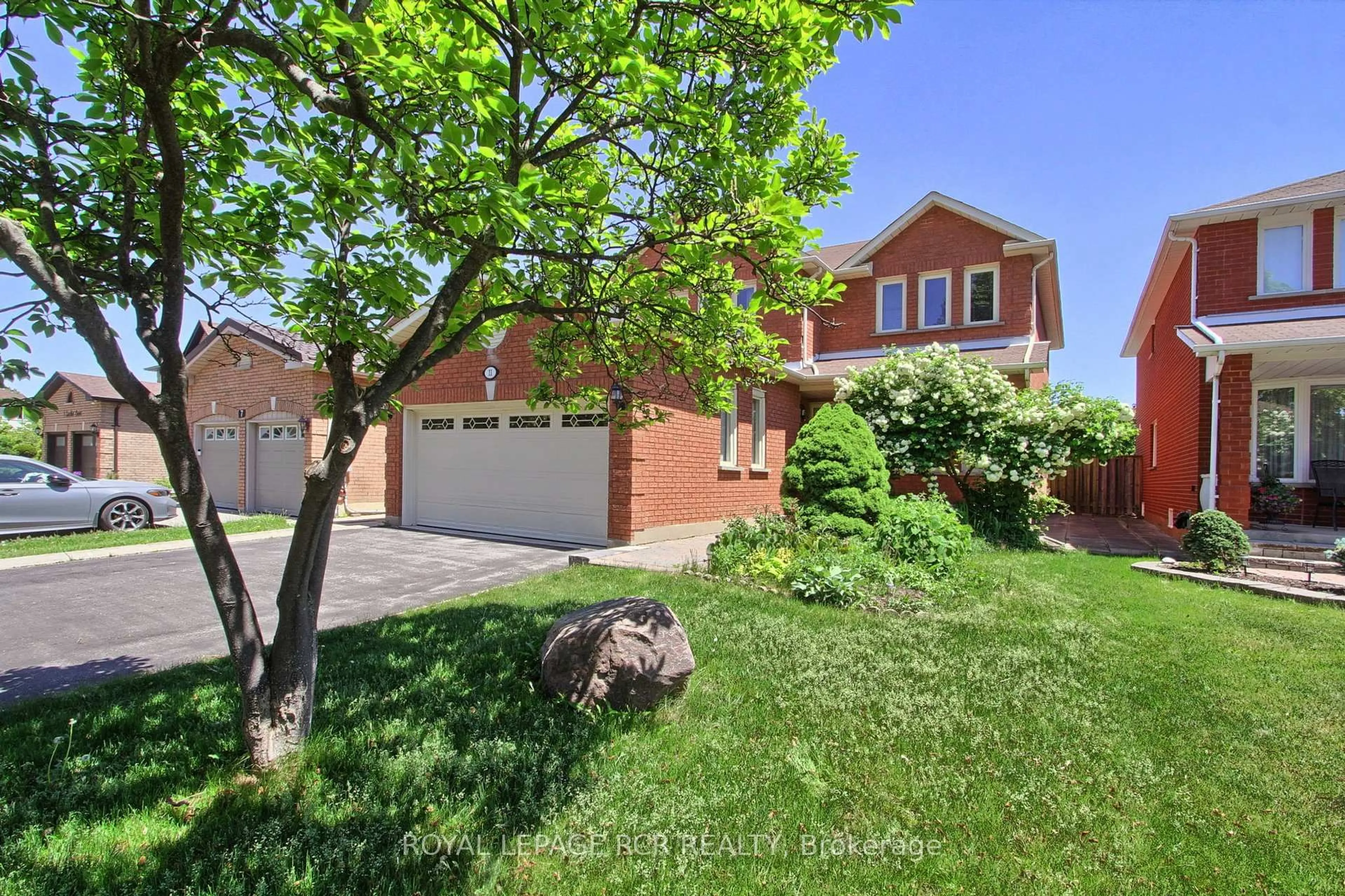 Home with brick exterior material, street for 11 Zucchet Crt, Vaughan Ontario L4L 7M5