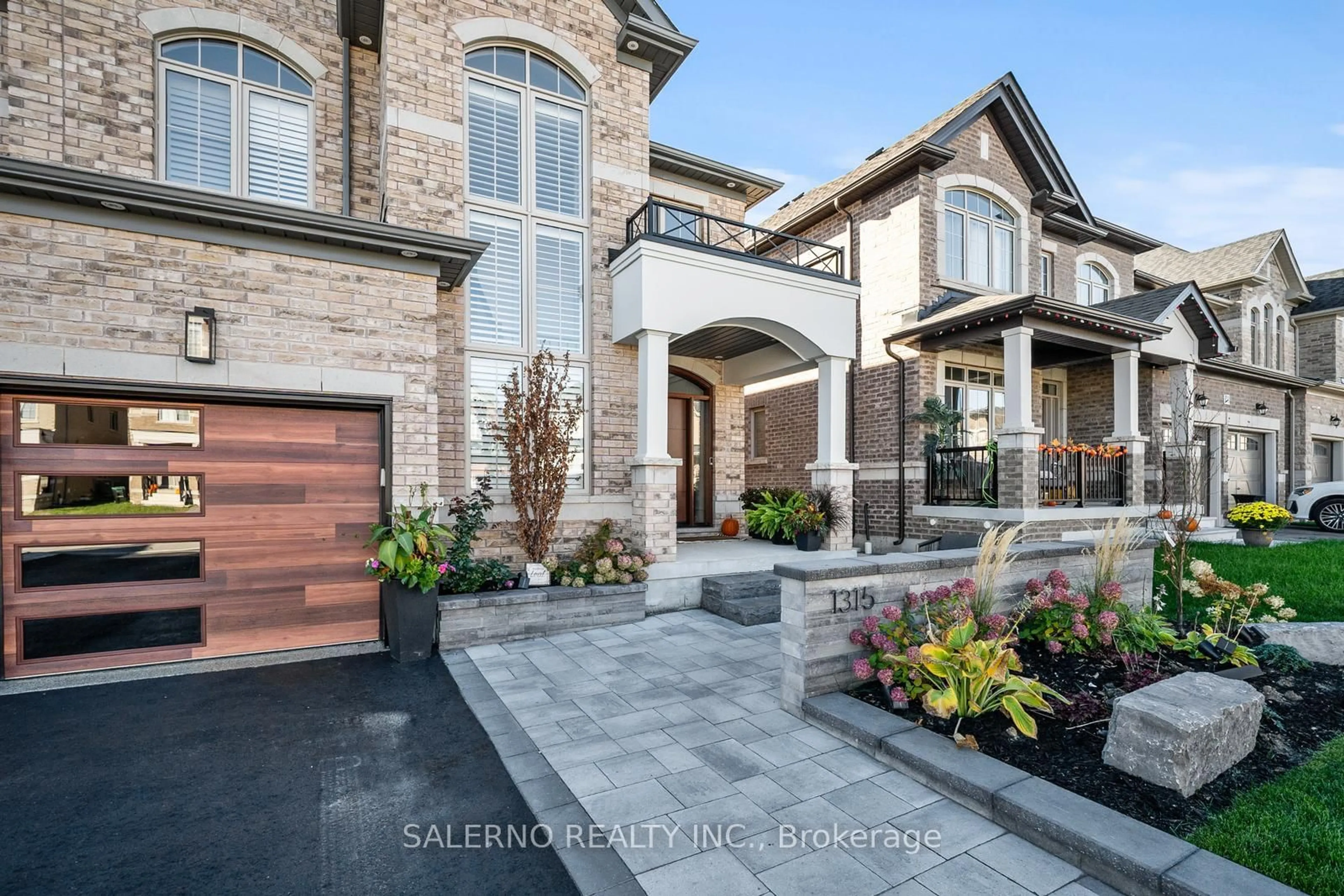 Home with brick exterior material, street for 1315 Stevens Rd, Innisfil Ontario L9S 4W1