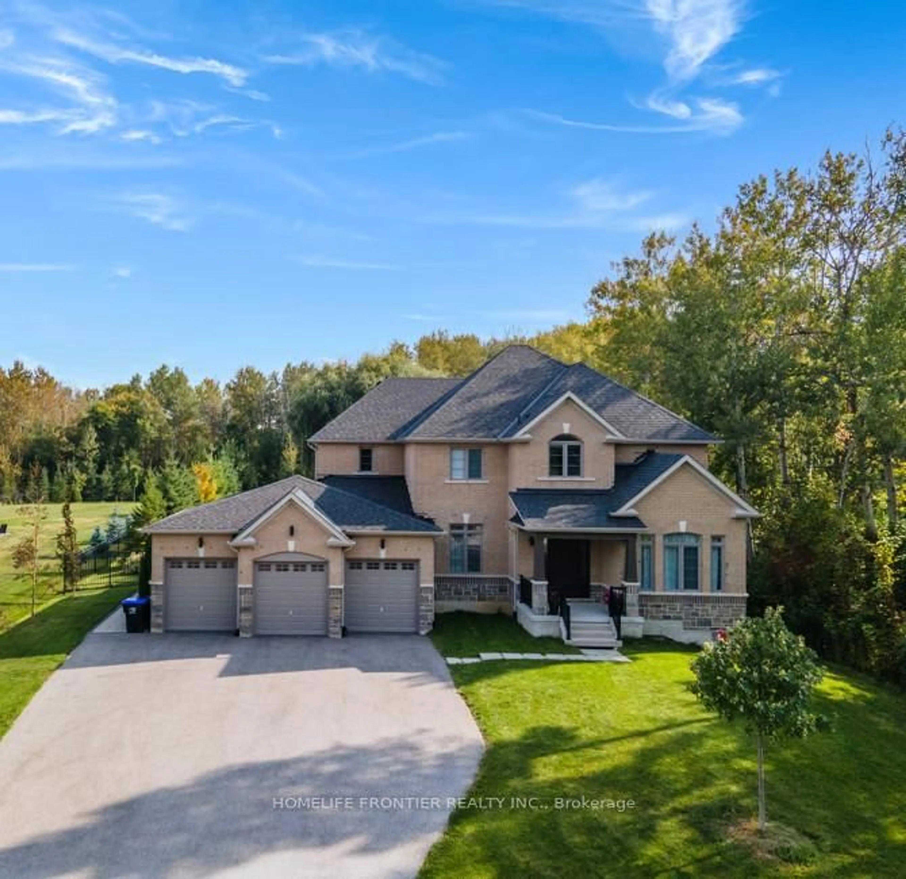 A pic from outside/outdoor area/front of a property/back of a property/a pic from drone, unknown for 1195 Shore Acres Dr, Innisfil Ontario L0L 1R0