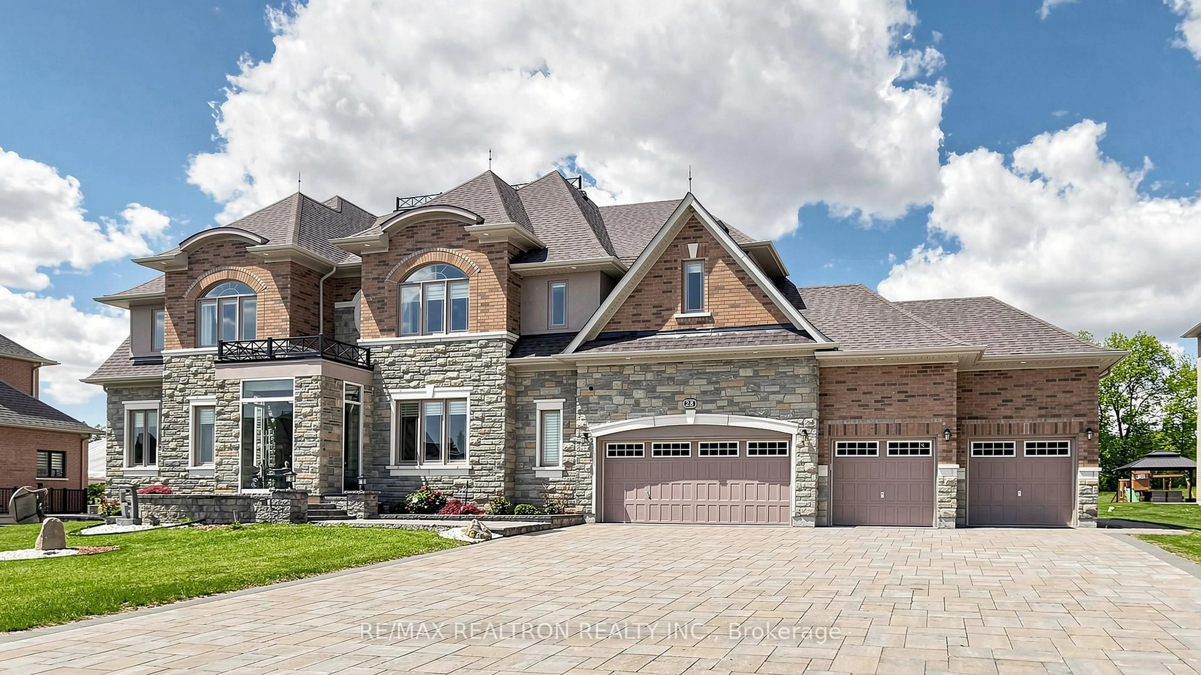 Home with brick exterior material, street for 28 Sam Davis Crt, Whitchurch-Stouffville Ontario L4A 4R4