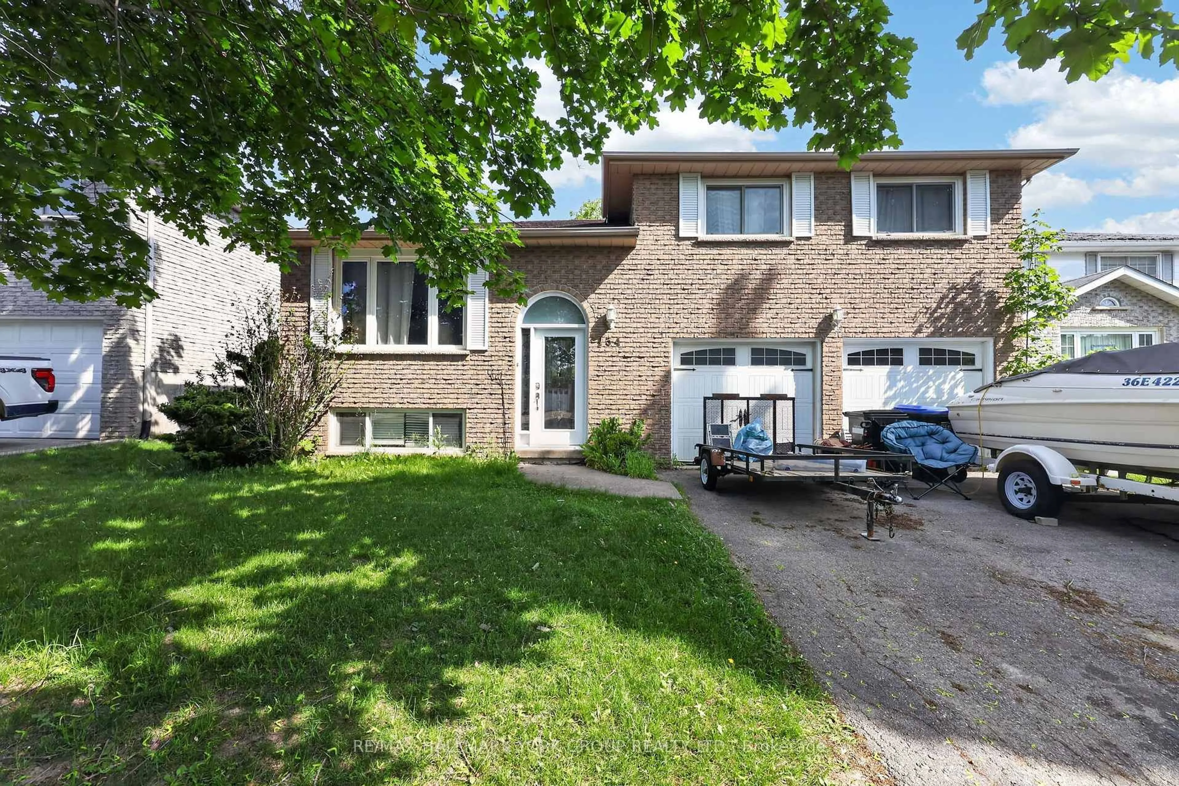 Unknown for 134 Crown Cres, Bradford West Gwillimbury Ontario L3Z 2L5