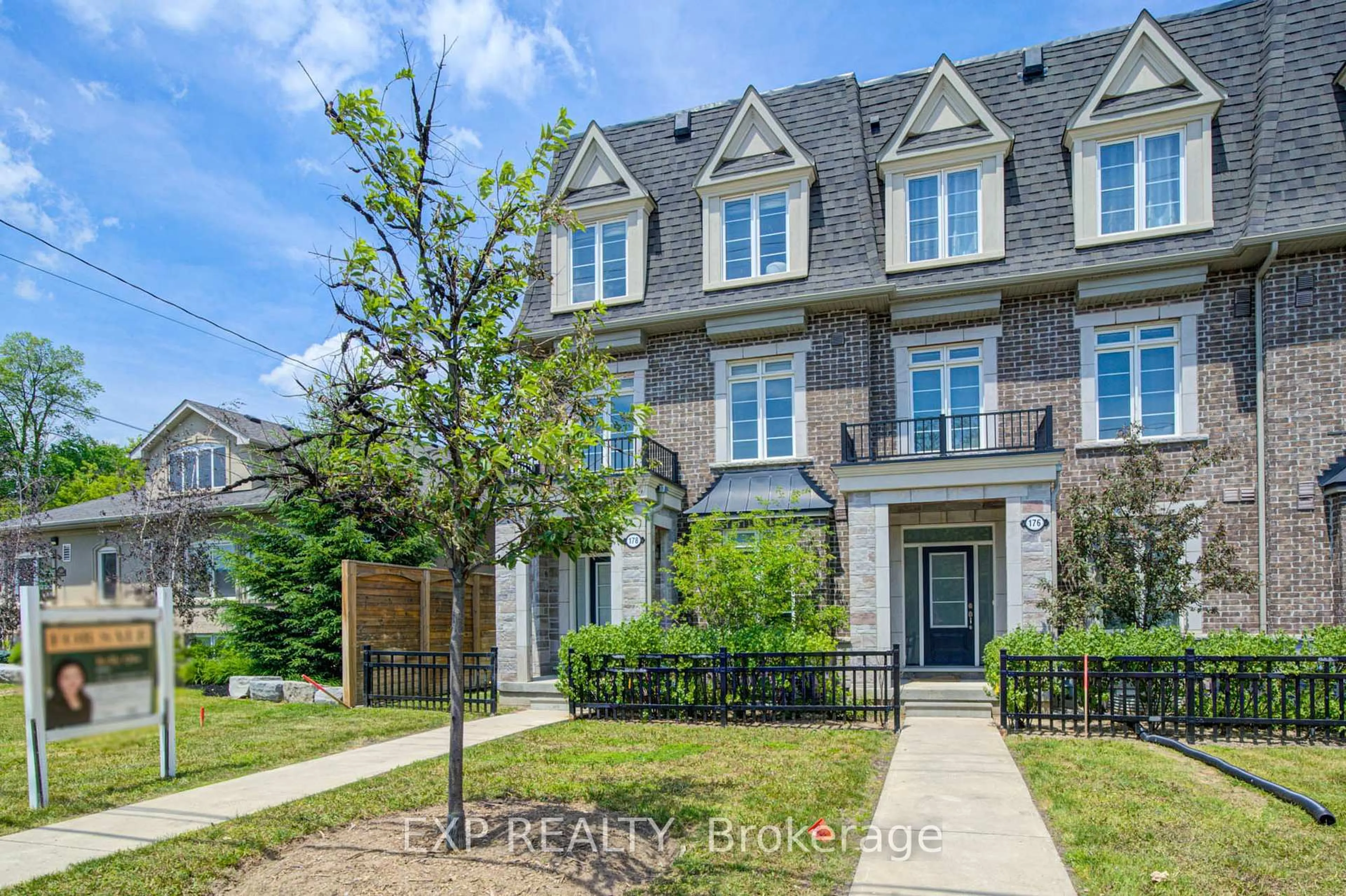 Home with brick exterior material, street for 178 Elgin Mills Rd, Richmond Hill Ontario L4C 5S4
