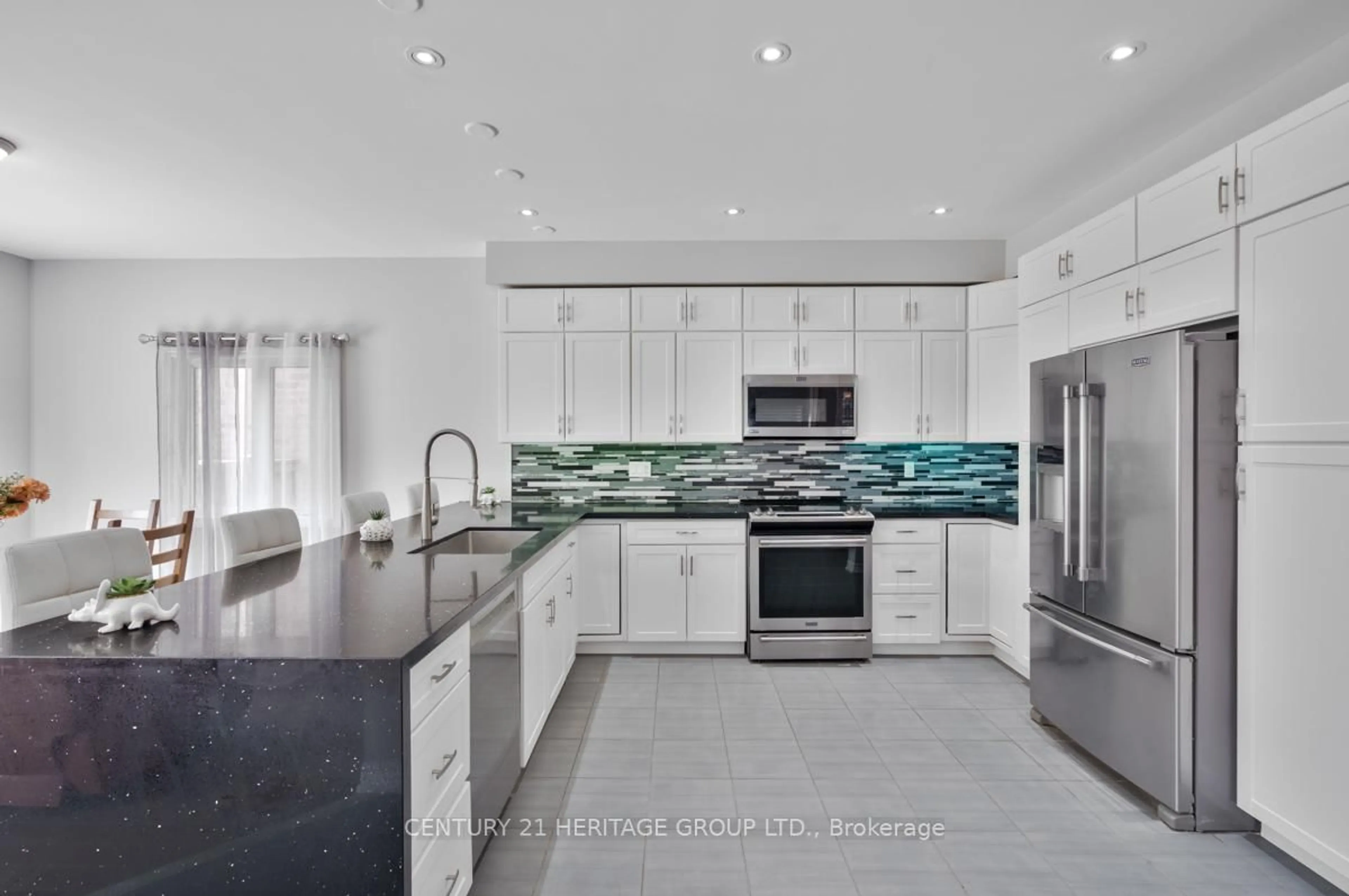 Contemporary kitchen, ceramic/tile floor for 33 Prosser Cres, Georgina Ontario L0E 1R0
