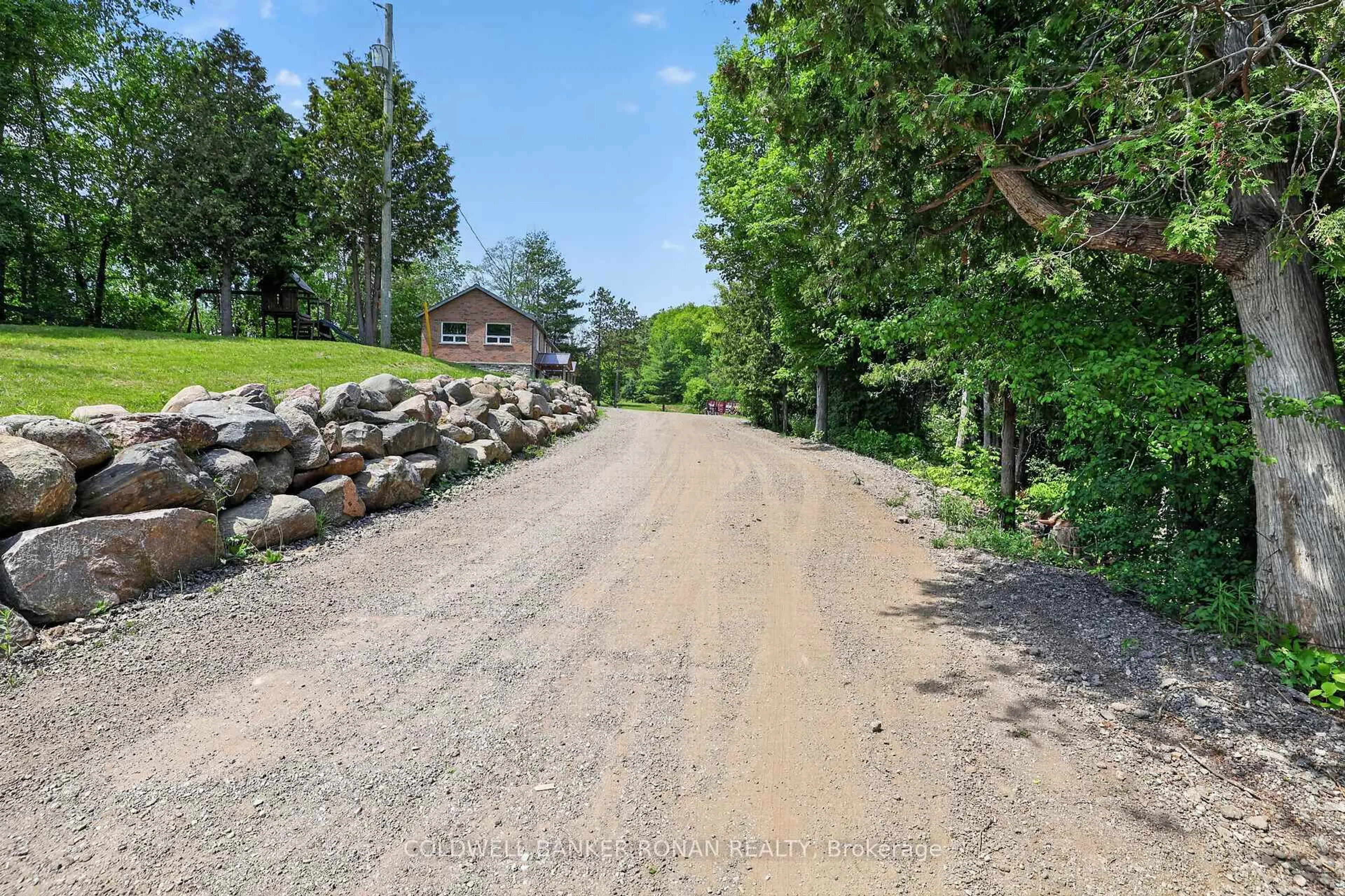 A pic from outside/outdoor area/front of a property/back of a property/a pic from drone, street for 2946 Concession Rd 3, Adjala-Tosorontio Ontario L0G 1L0