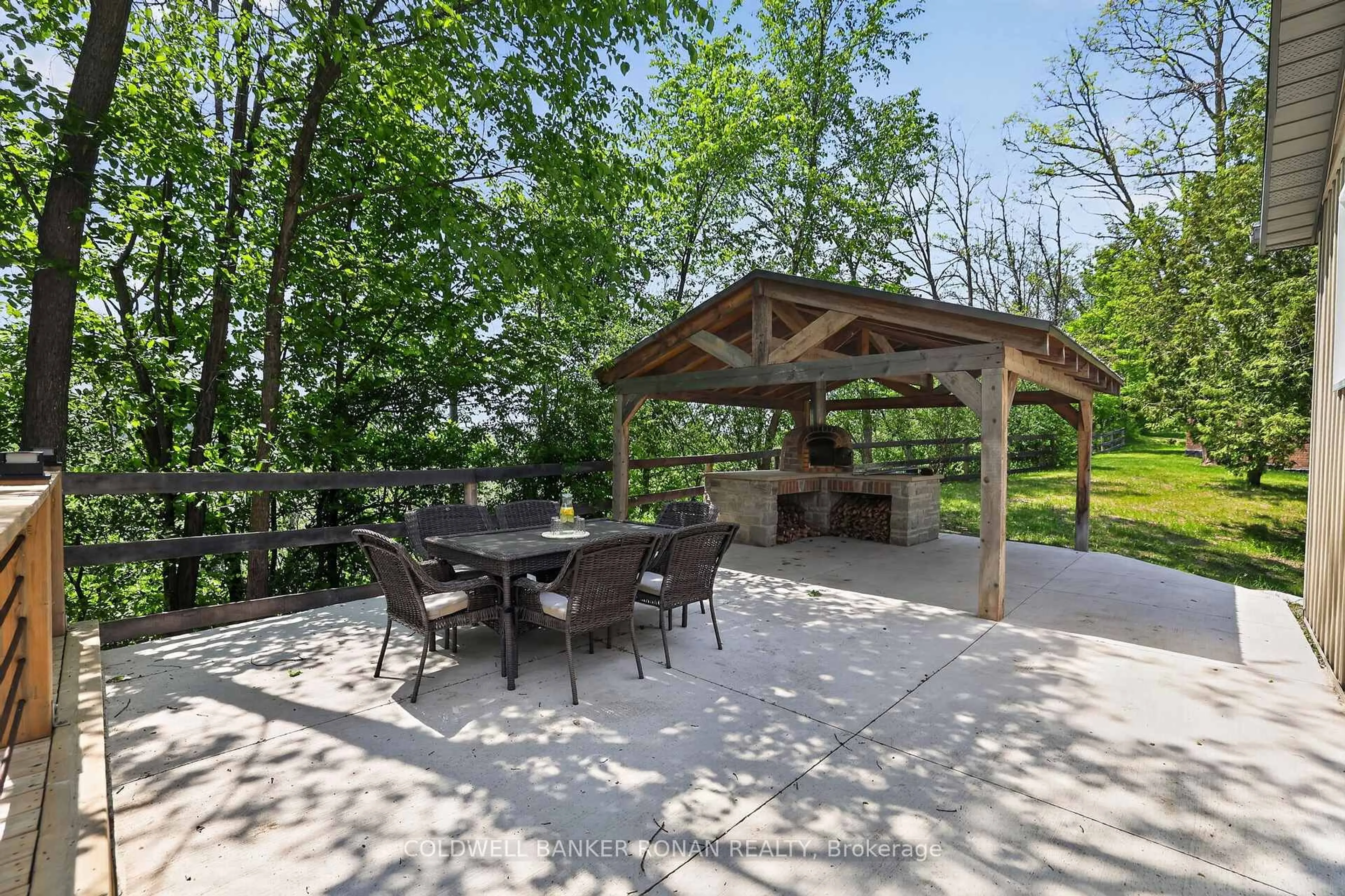 Patio, unknown for 2946 Concession Rd 3, Adjala-Tosorontio Ontario L0G 1L0