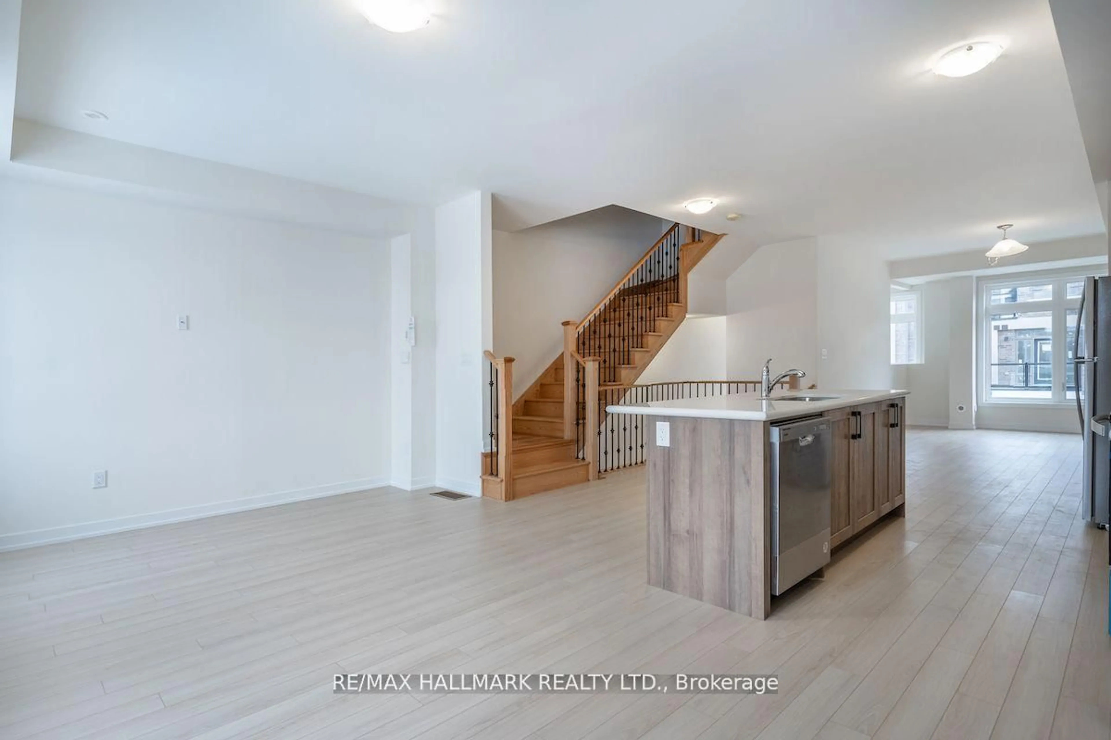 Open concept kitchen, unknown for 65 Riley Reed Lane, Richmond Hill Ontario L4S 0M3