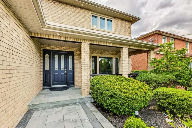 35 Mackay Dr, Richmond Hill 2