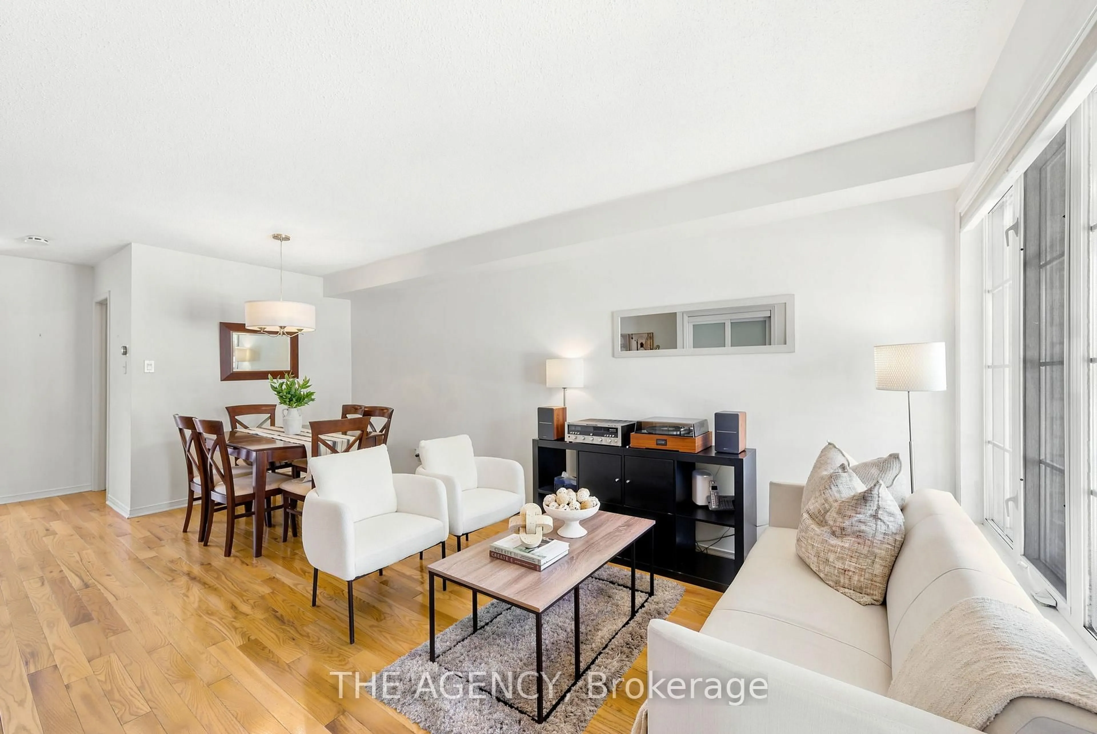 Living room with furniture, wood/laminate floor for 3 Waterton Cres, Richmond Hill Ontario L4B 4L7