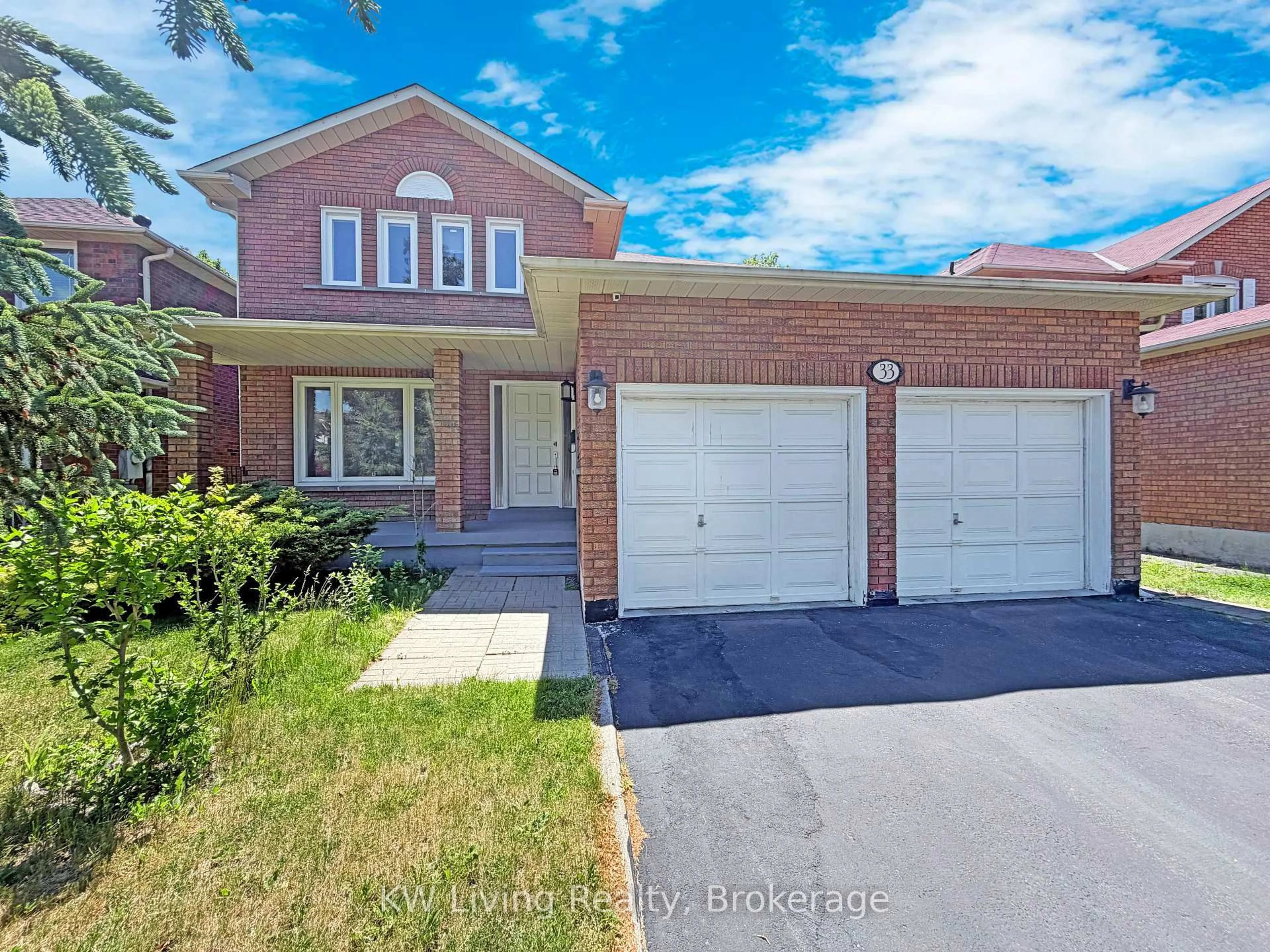 Home with brick exterior material, street for 33 Southgate Cres, Richmond Hill Ontario L4B 2E4