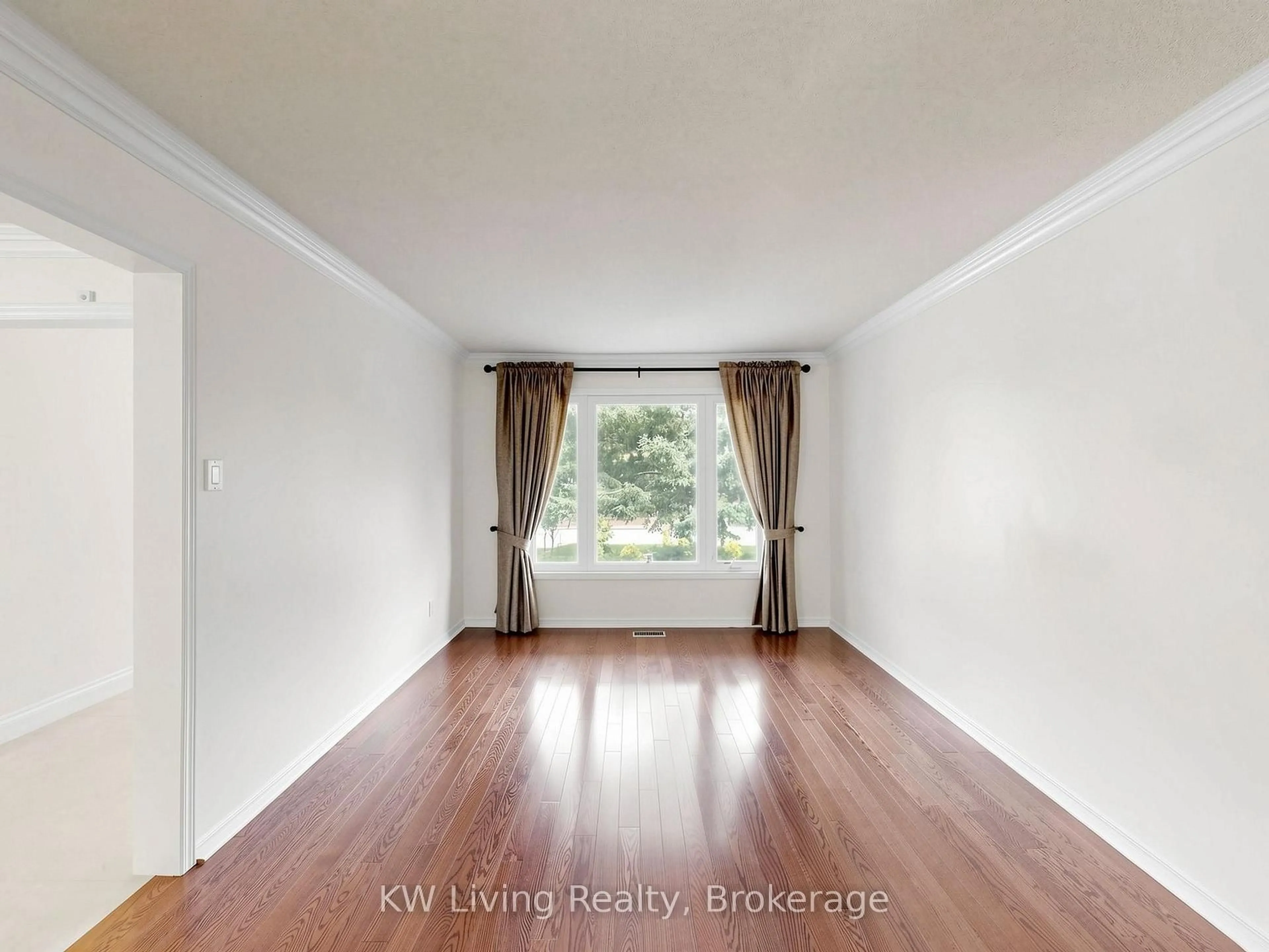 A pic of a room for 33 Southgate Cres, Richmond Hill Ontario L4B 2E4