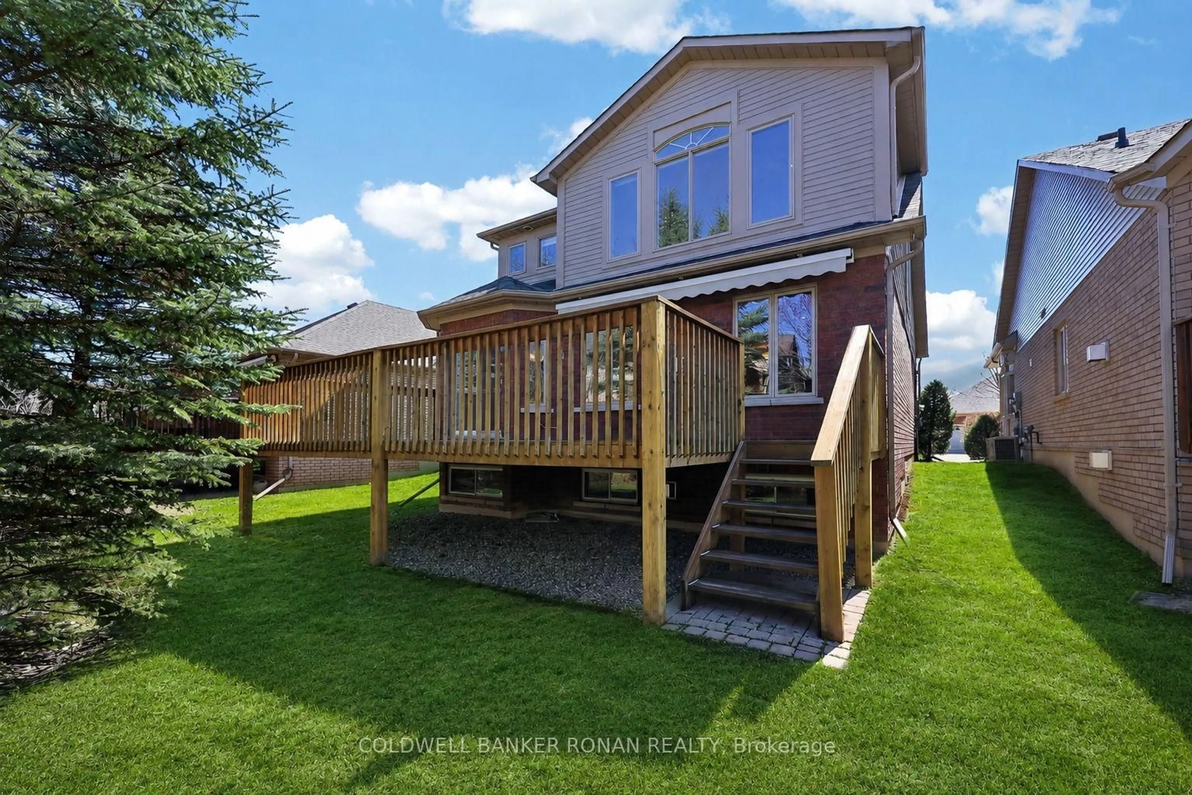 Patio, unknown for 146 Bella Vista Tr, New Tecumseth Ontario L9K 2G8