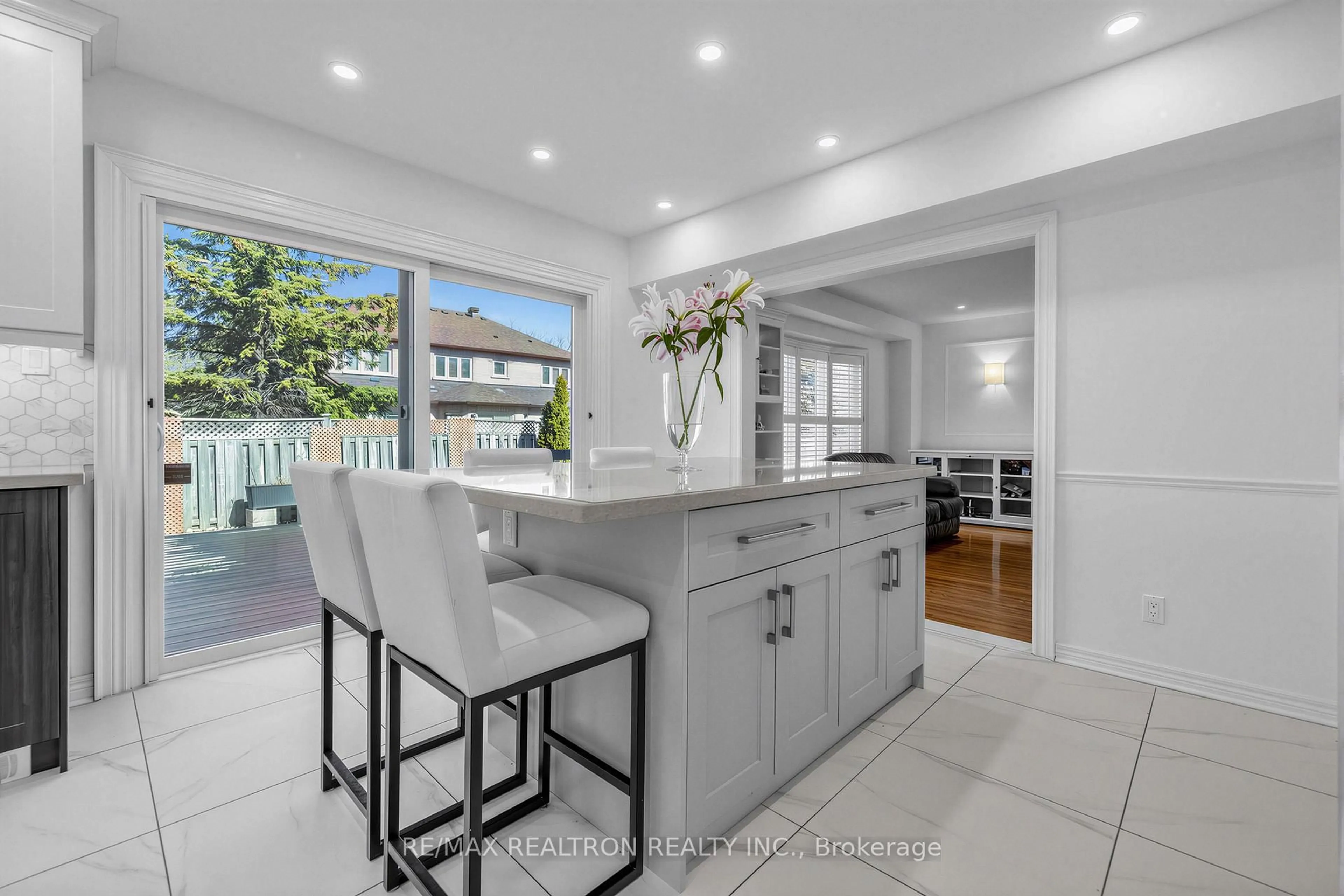Contemporary kitchen, ceramic/tile floor for 10 MACRILL Rd, Markham Ontario L6C 1S2