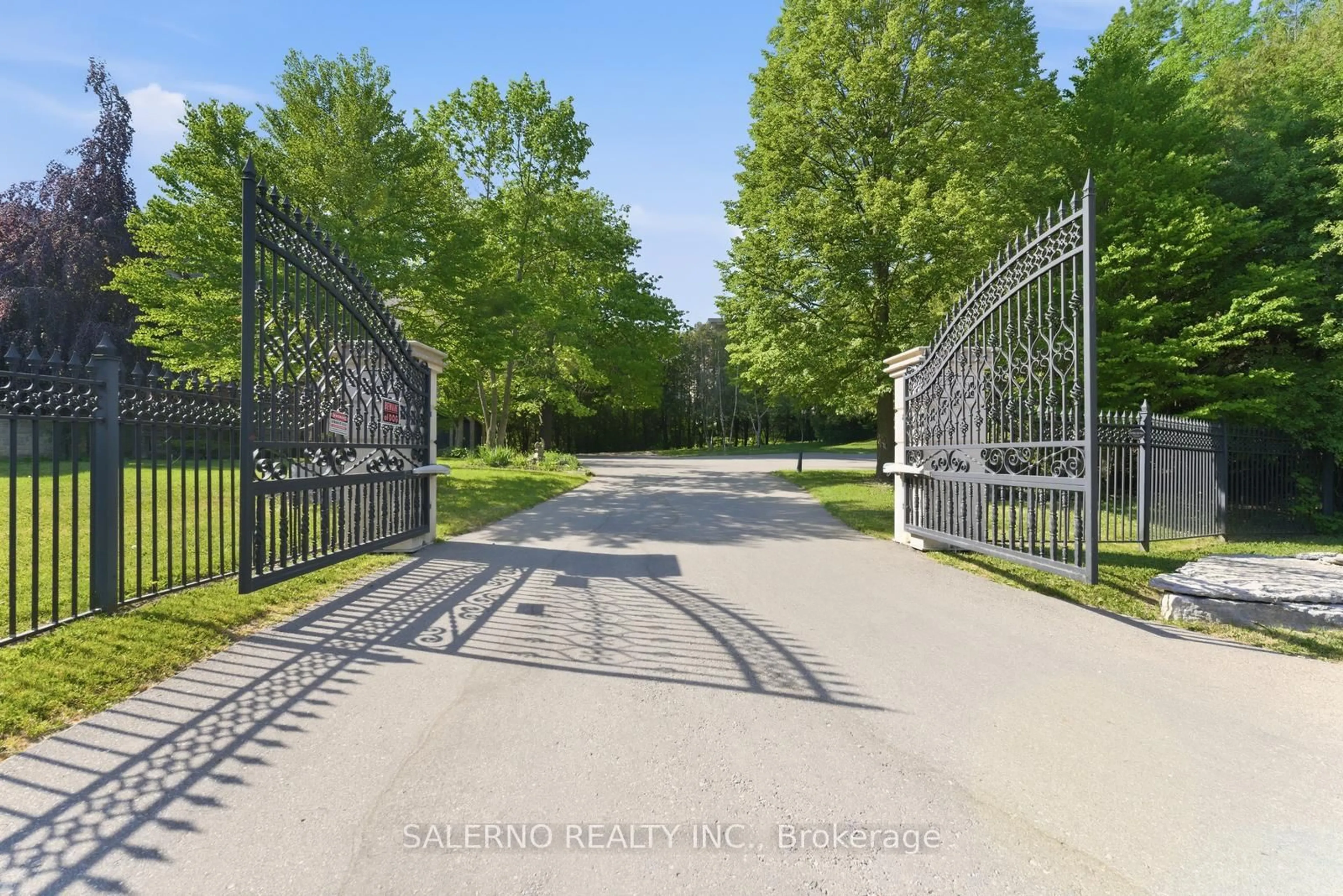 Unknown for 32 Daleview Crt, Vaughan Ontario L0J 1C0