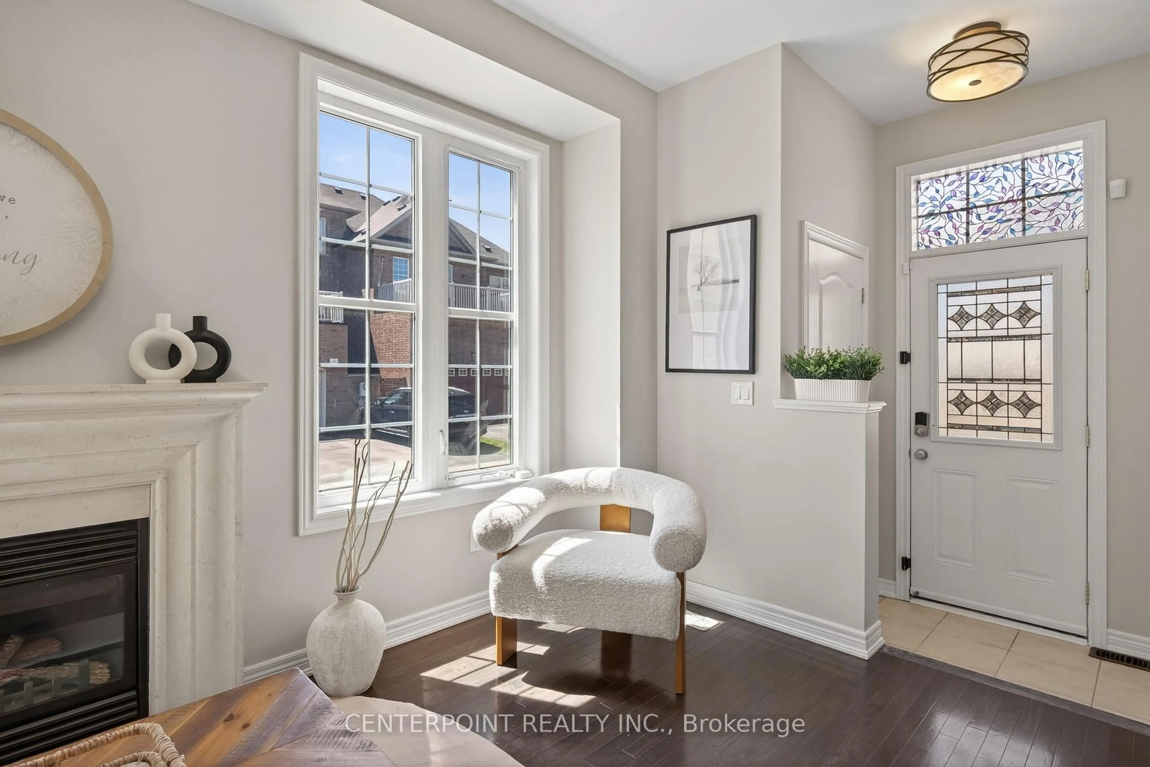 Indoor entryway for 48 Tufo Ave, Markham Ontario L6C 0H8