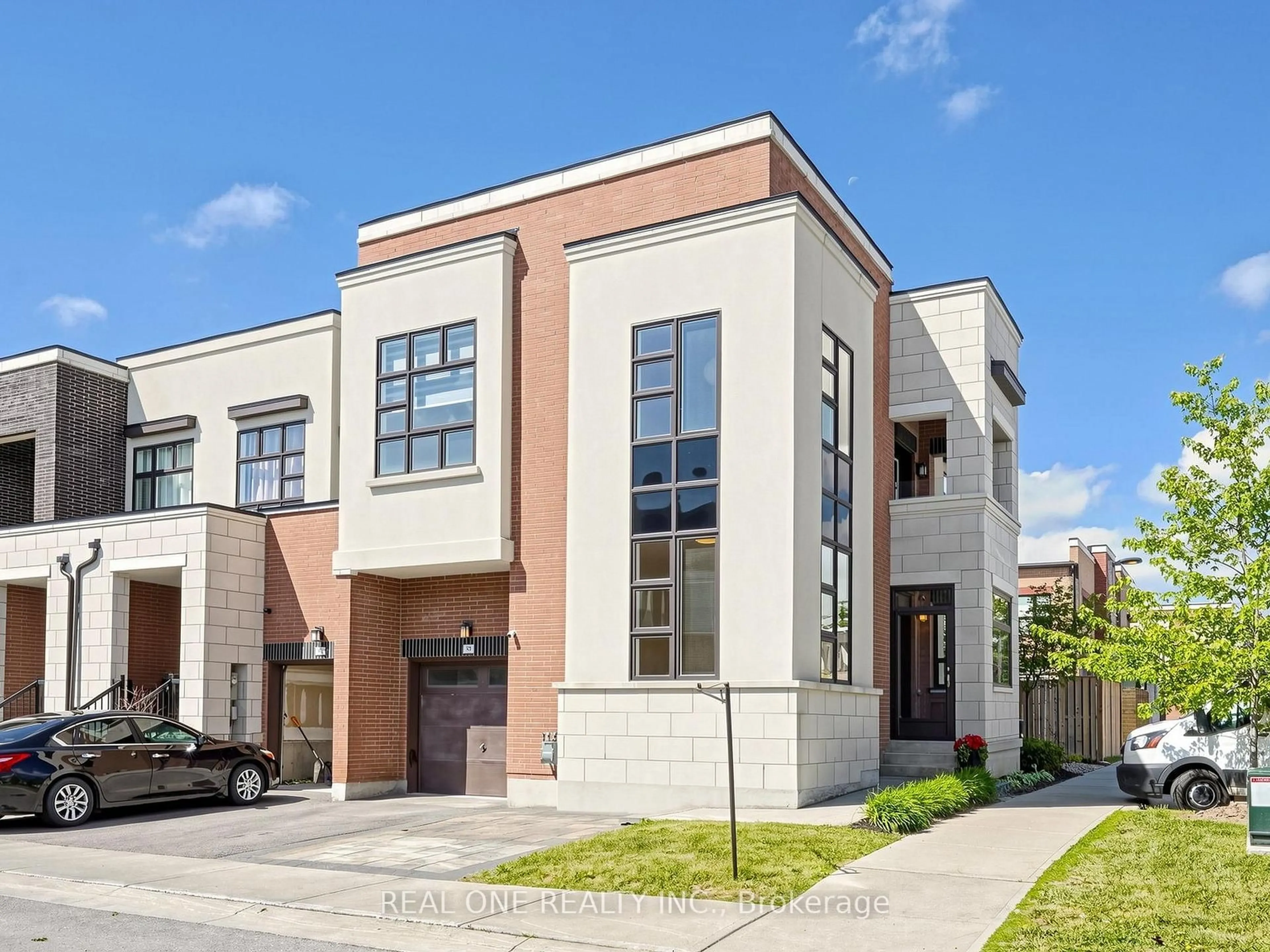 Home with brick exterior material, street for 85 Causland Lane, Richmond Hill Ontario L4S 0A6