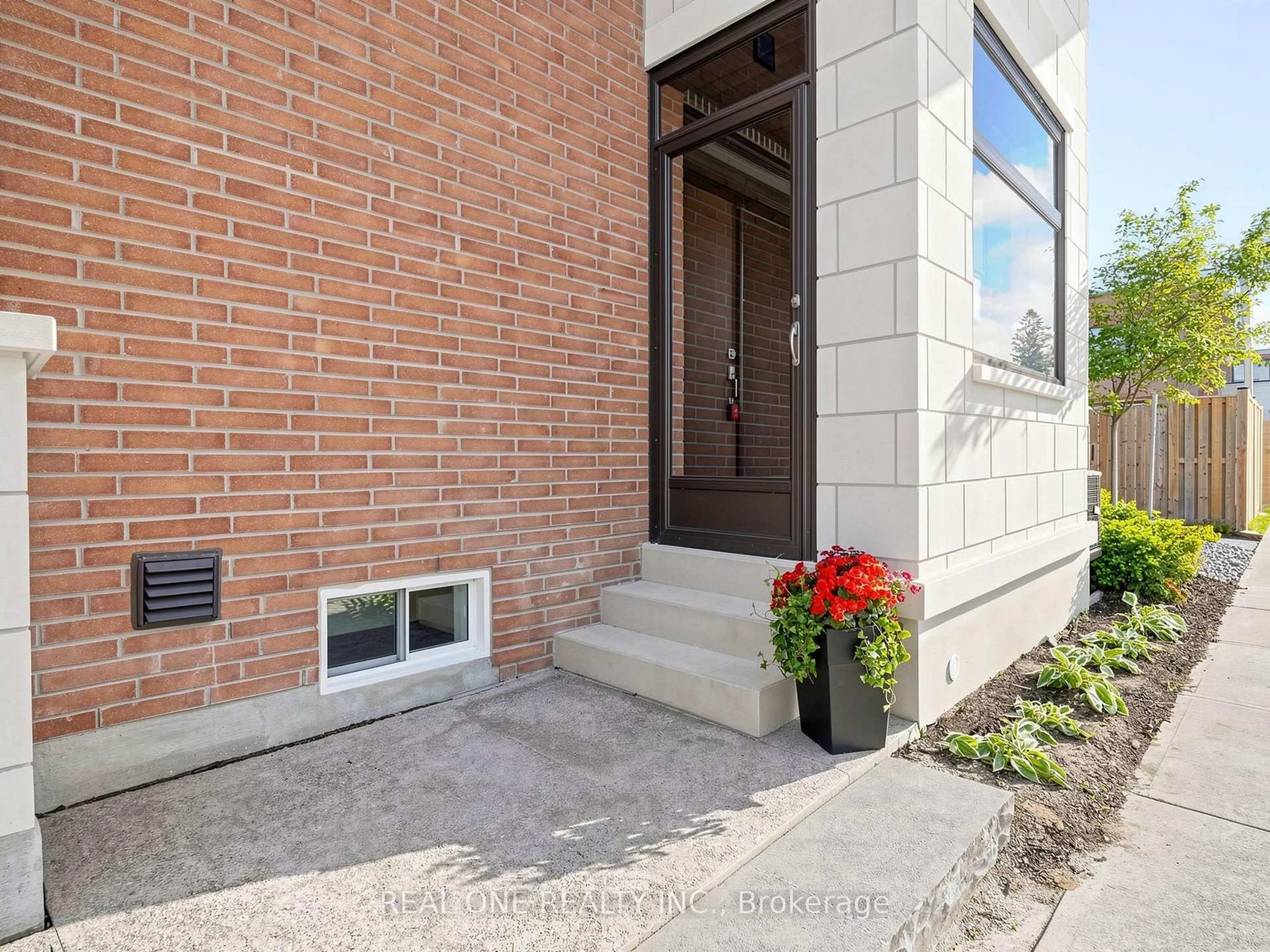 Home with brick exterior material, street for 85 Causland Lane, Richmond Hill Ontario L4S 0A6