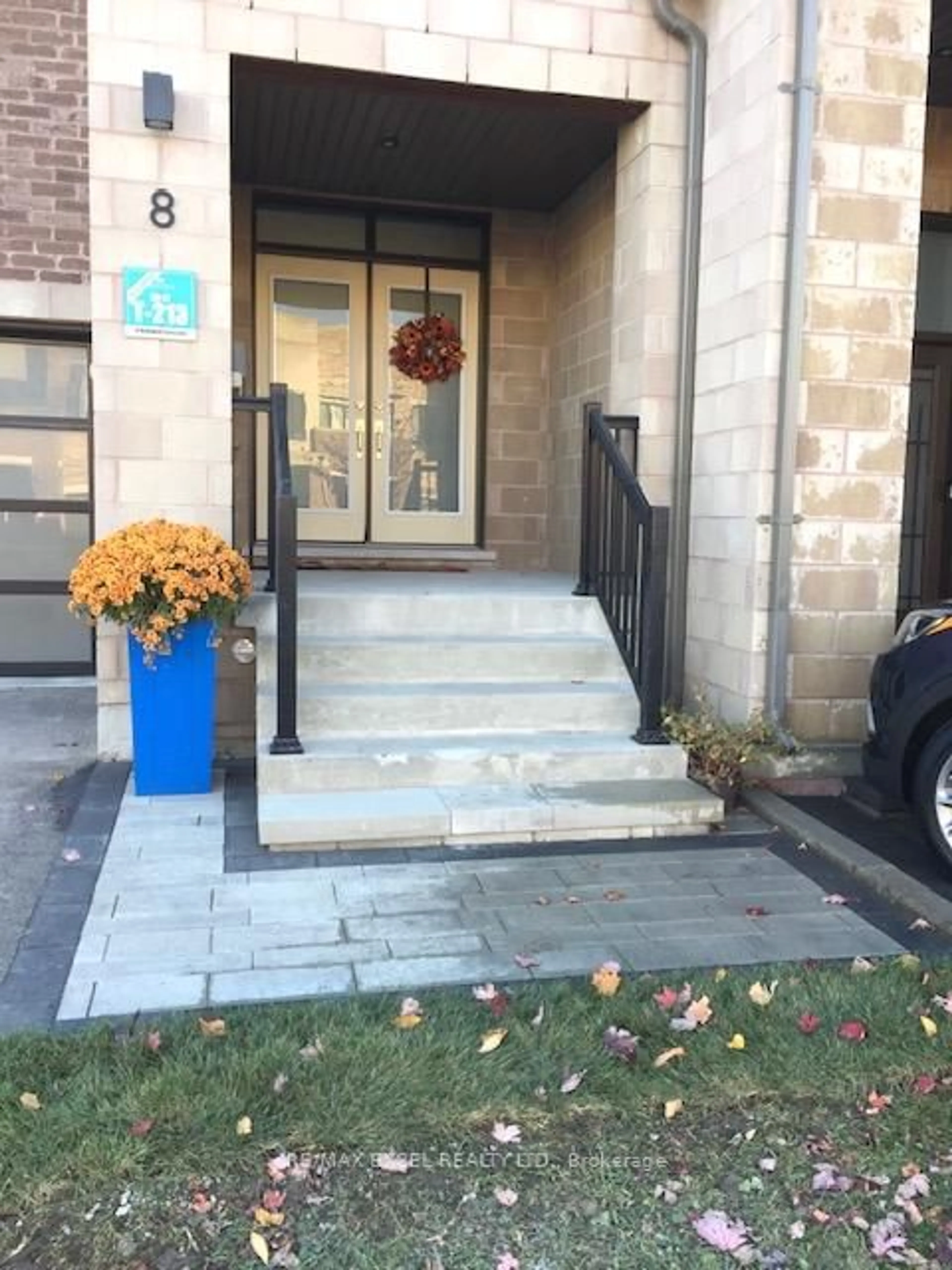 Unknown for 8 Helliwell Cres, Richmond Hill Ontario L4E 5B6