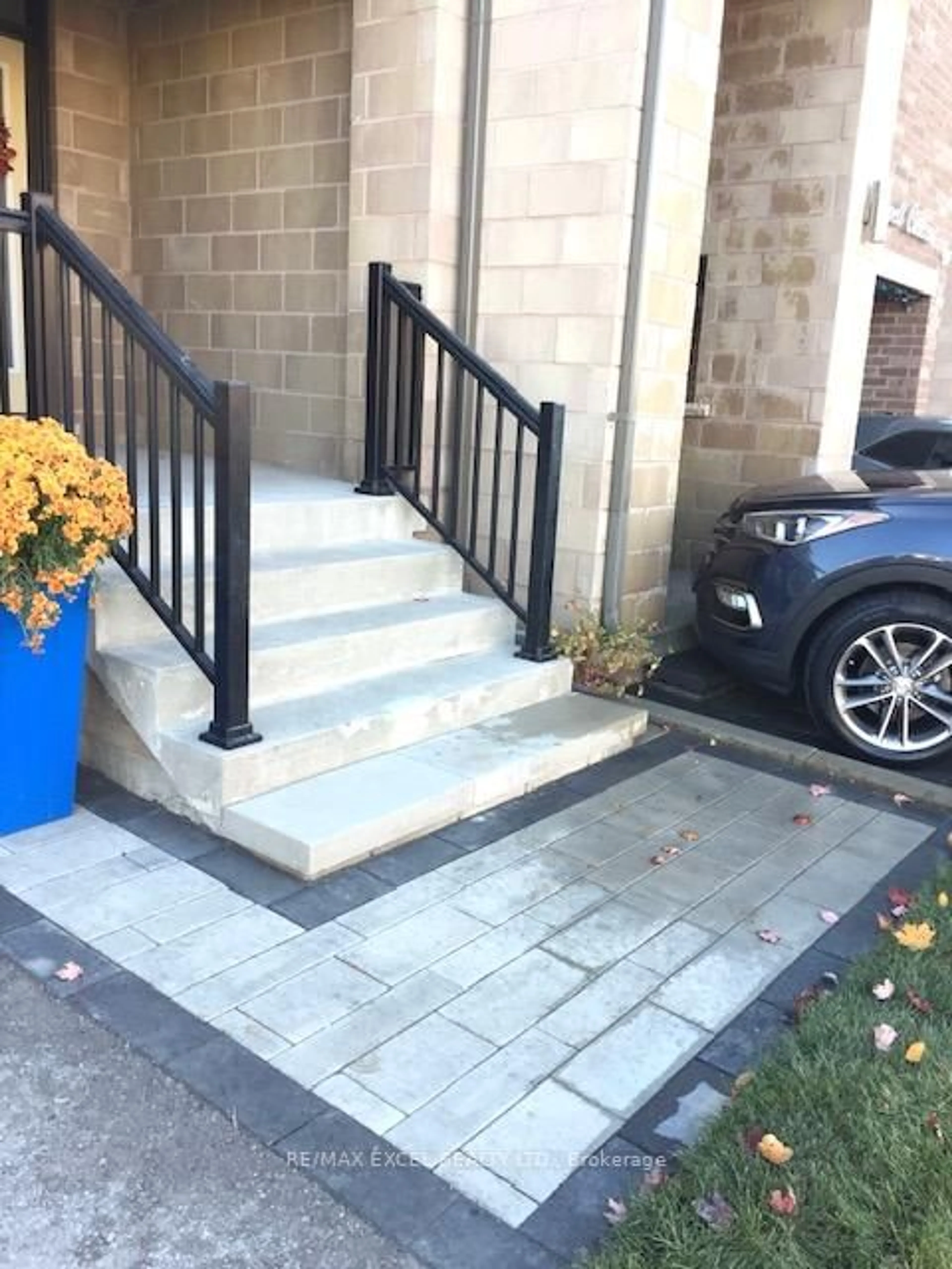 Stairs for 8 Helliwell Cres, Richmond Hill Ontario L4E 5B6