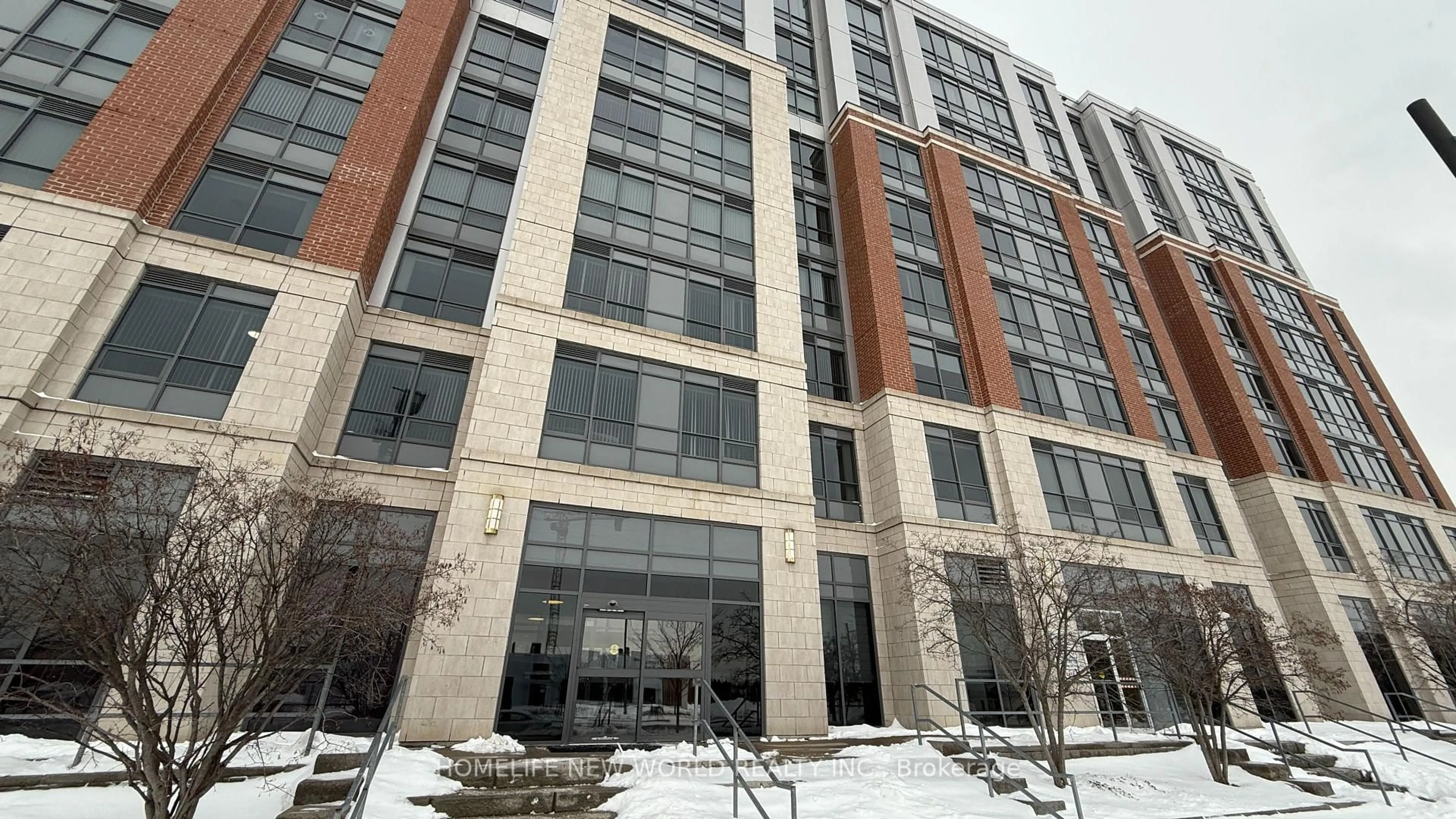 Indoor foyer for 11211 Yonge St #283, Richmond Hill Ontario L4S 0E9