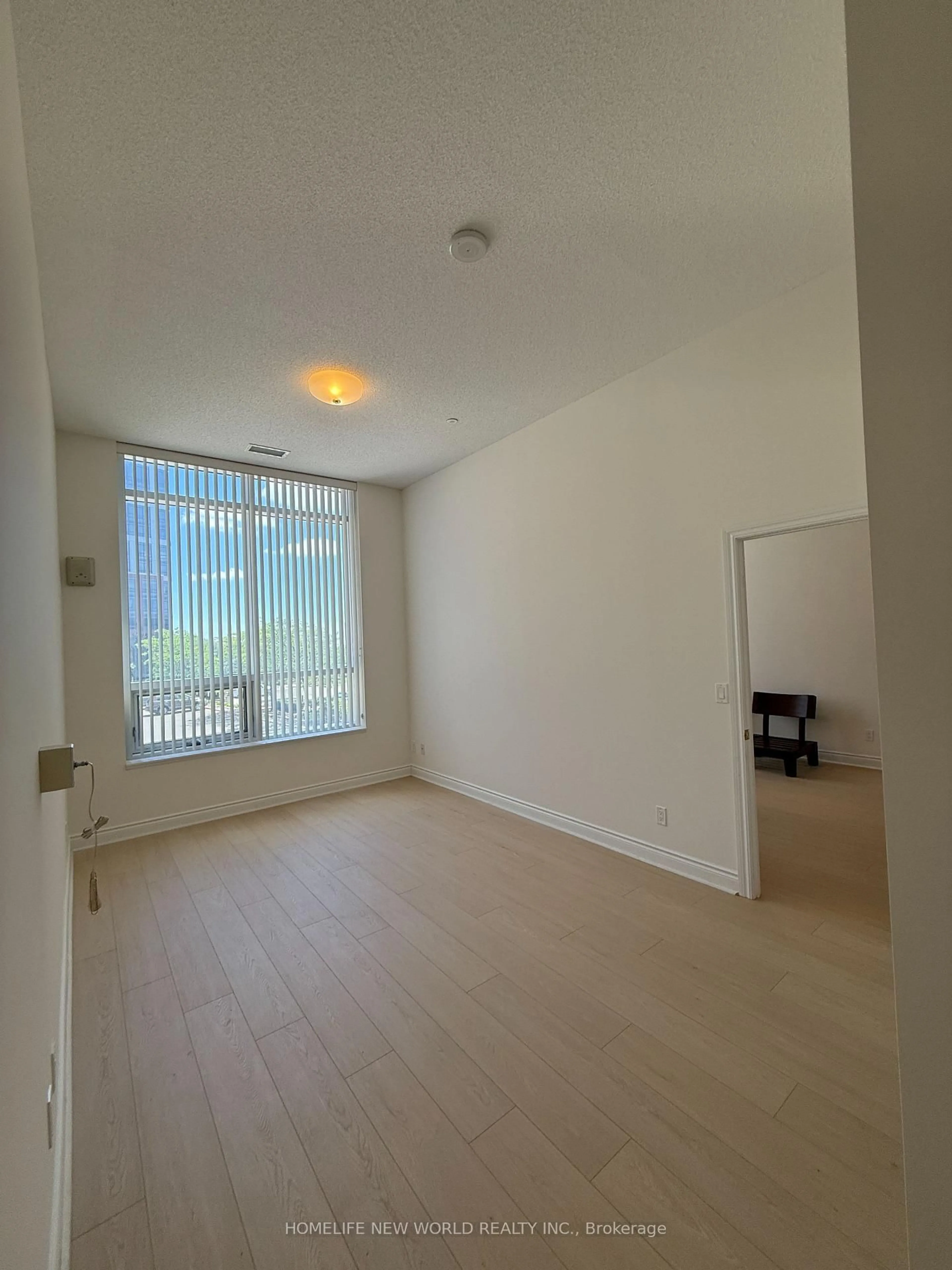 A pic of a room for 11211 Yonge St #283, Richmond Hill Ontario L4S 0E9
