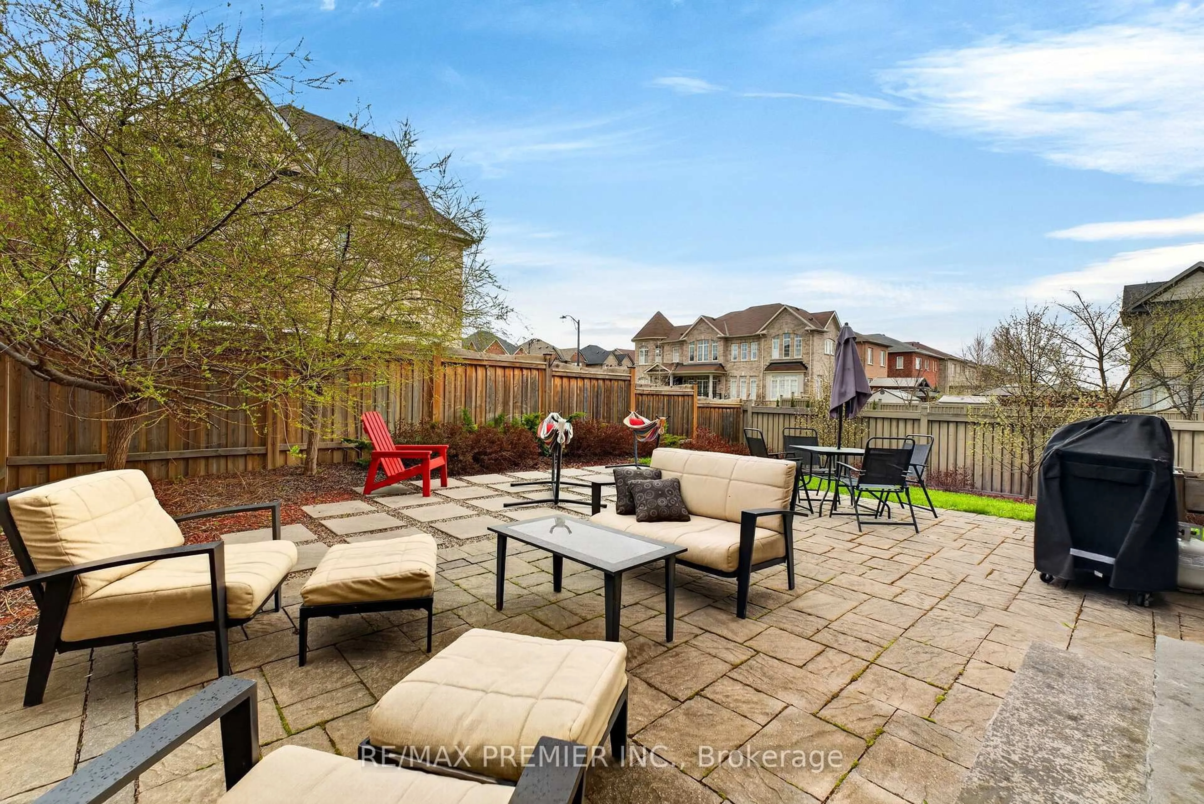 Patio, street for 66 Red Tree Dr, Vaughan Ontario L4H 4H7