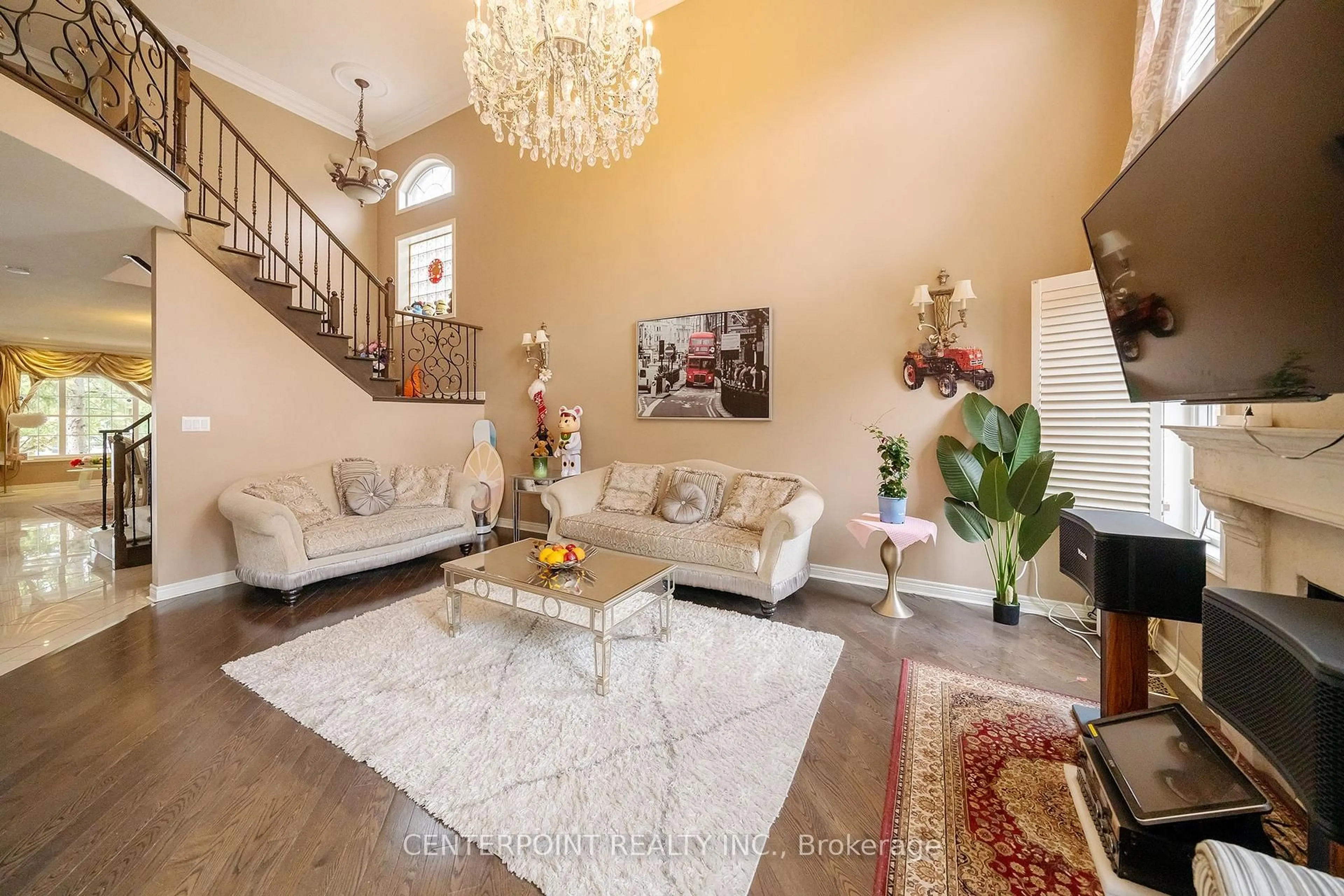 Living room with furniture, unknown for 9 Summeridge Dr, Vaughan Ontario L4S 8T3