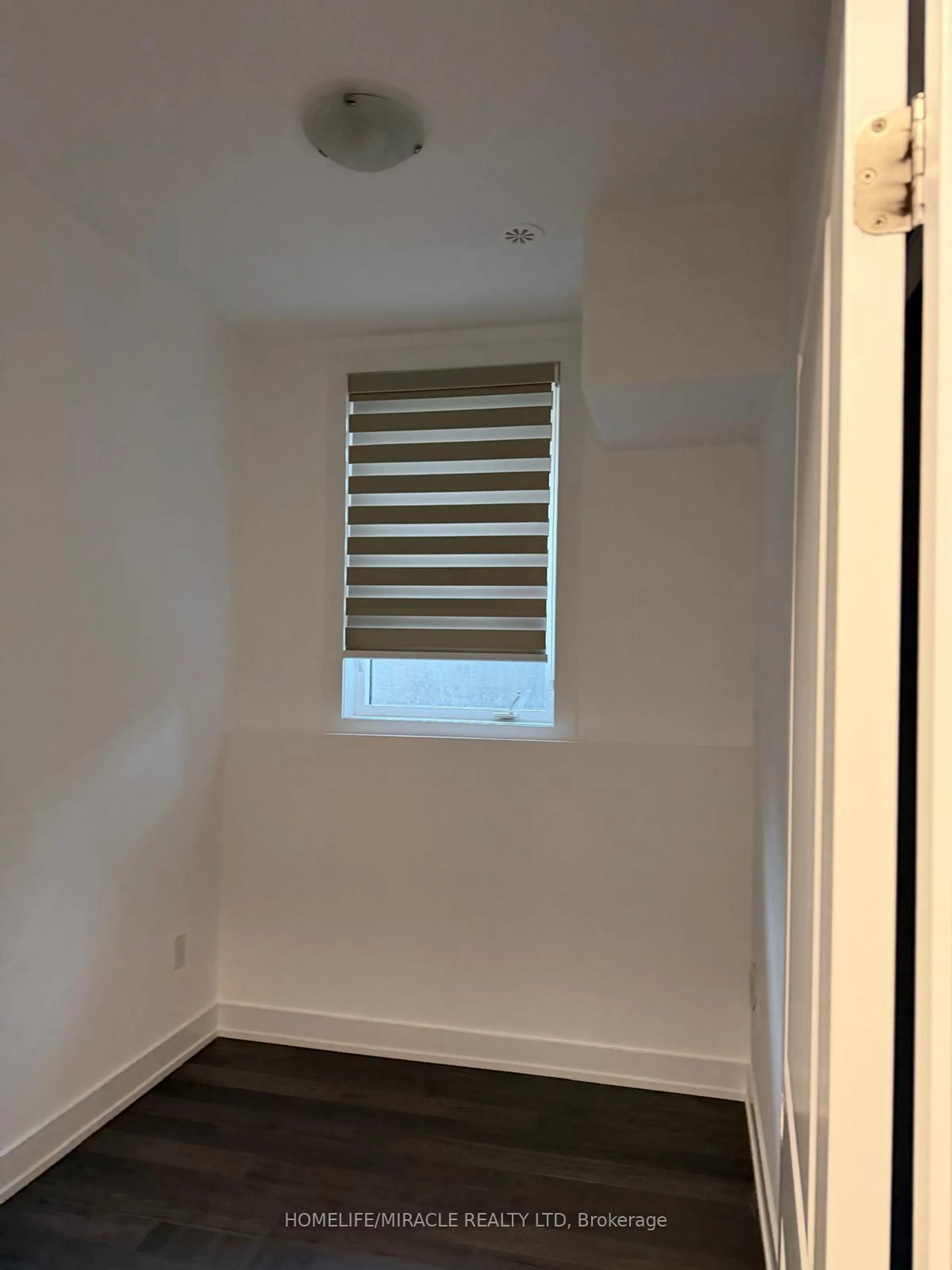 A pic of a room for 9570 Islington Ave #L122, Vaughan Ontario L4H 5E8