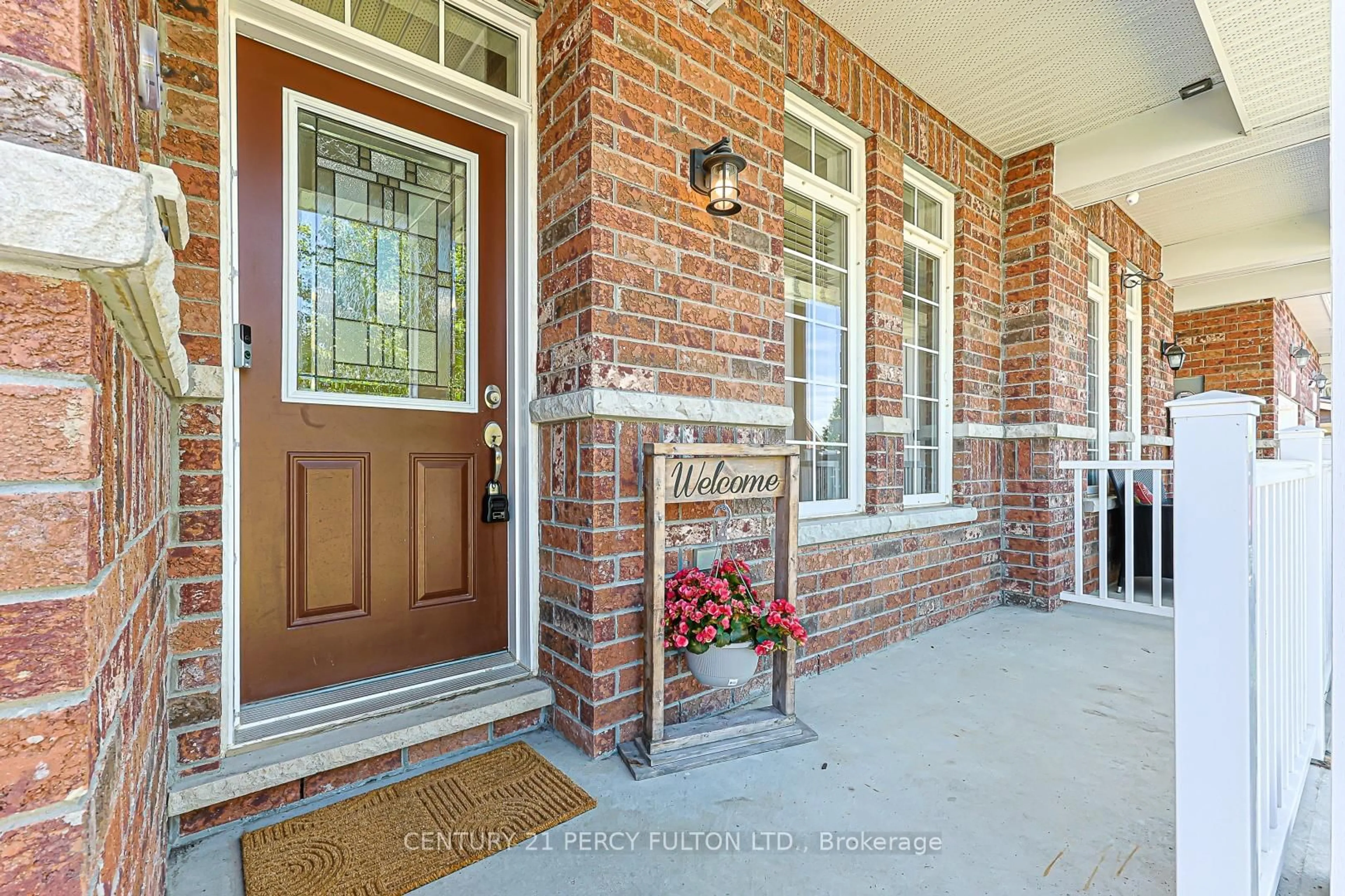 Home with brick exterior material, street for 42 Arthur Case Cres, East Gwillimbury Ontario L0G 1M0