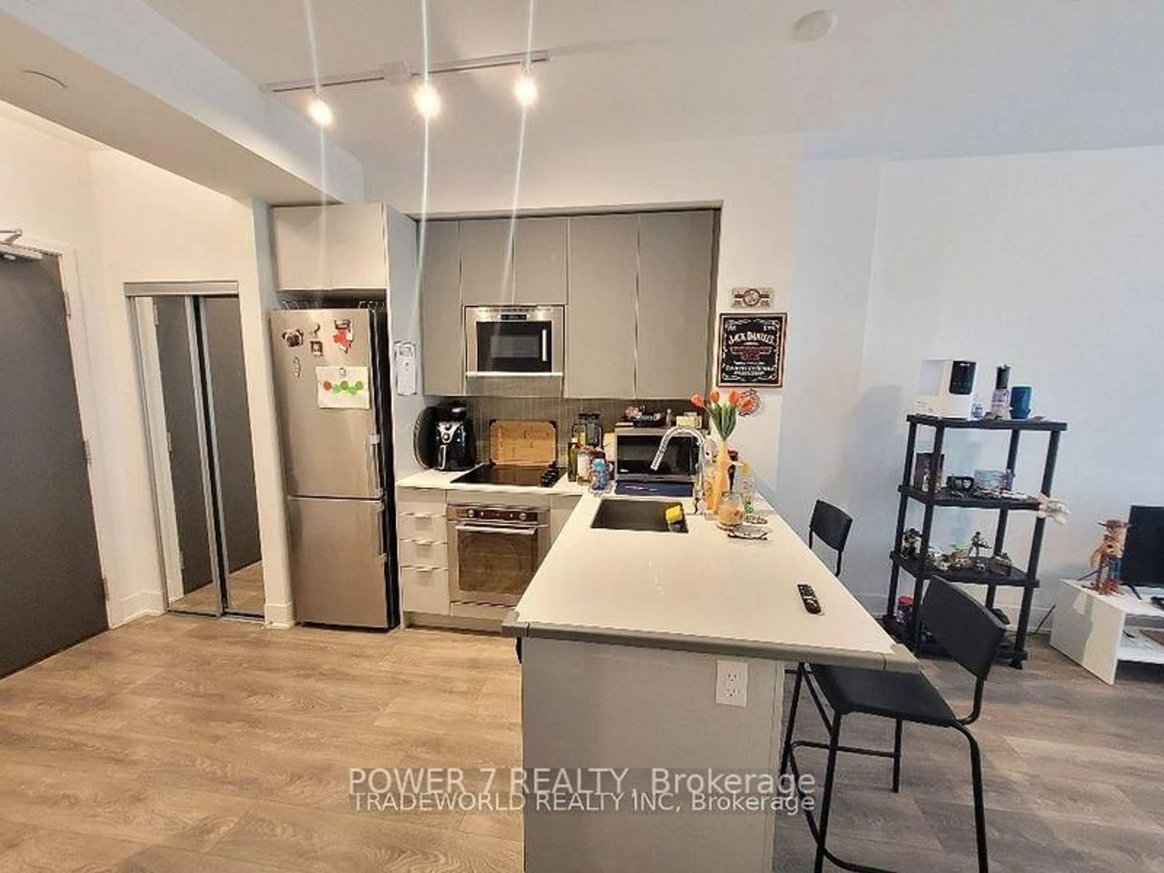 Open concept kitchen, unknown for 2908 Highway 7 Rd #319, Vaughan Ontario L4K 0K5