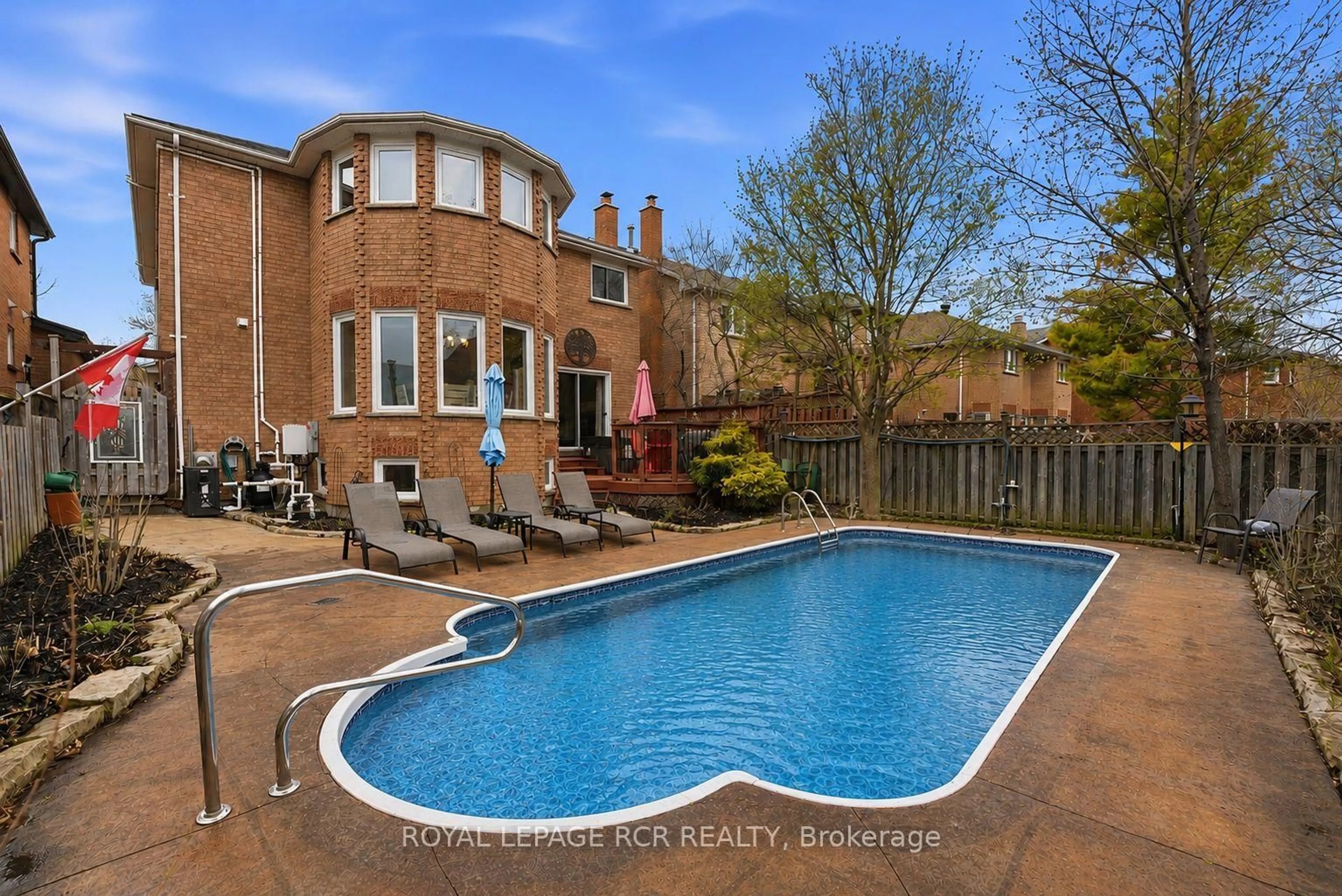 Pool for 59 Dawlish Ave, Aurora Ontario L4G 6R4
