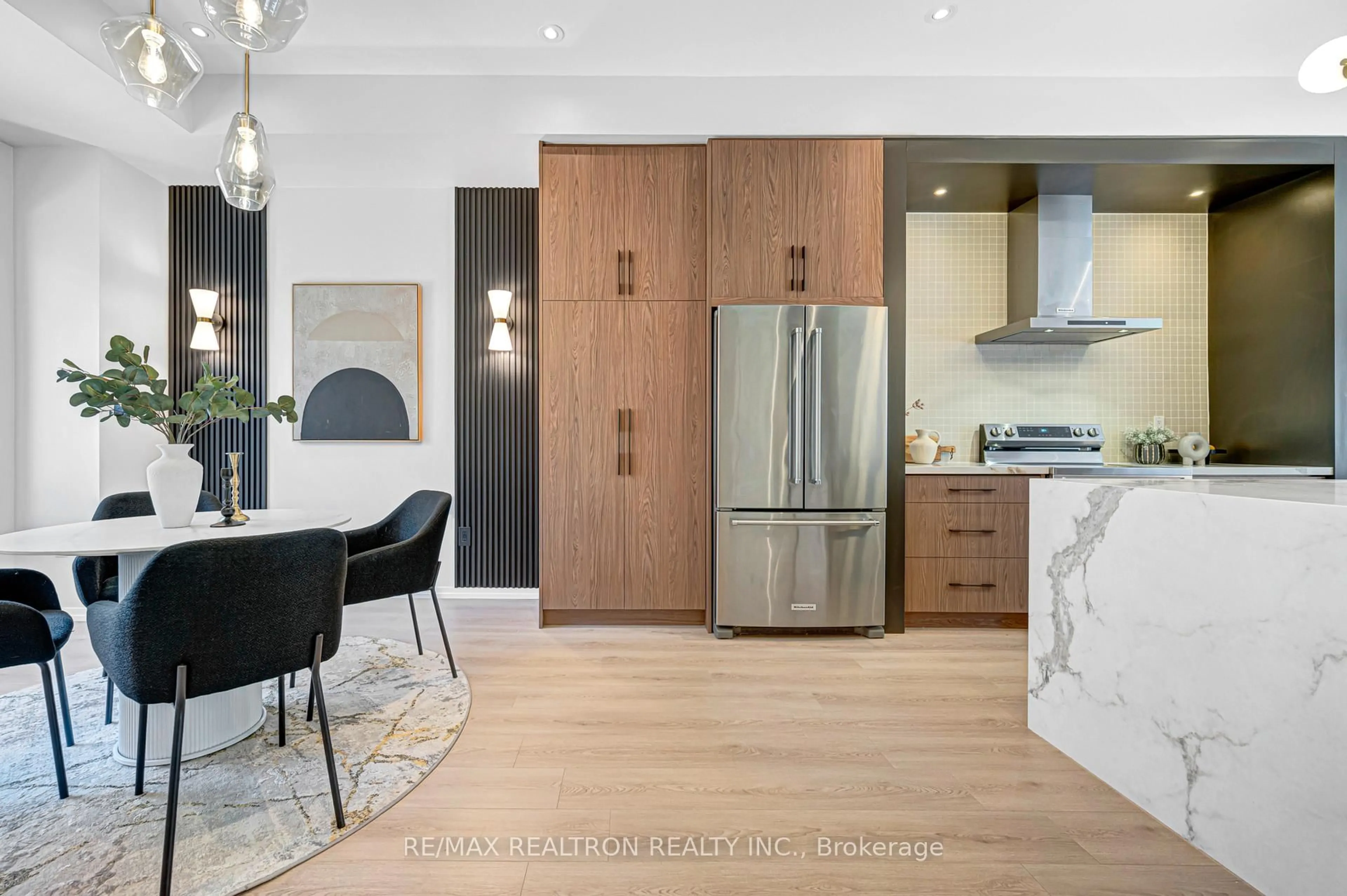 Contemporary kitchen, unknown for 47 Lafferty Lane, Richmond Hill Ontario L4C 0Z8