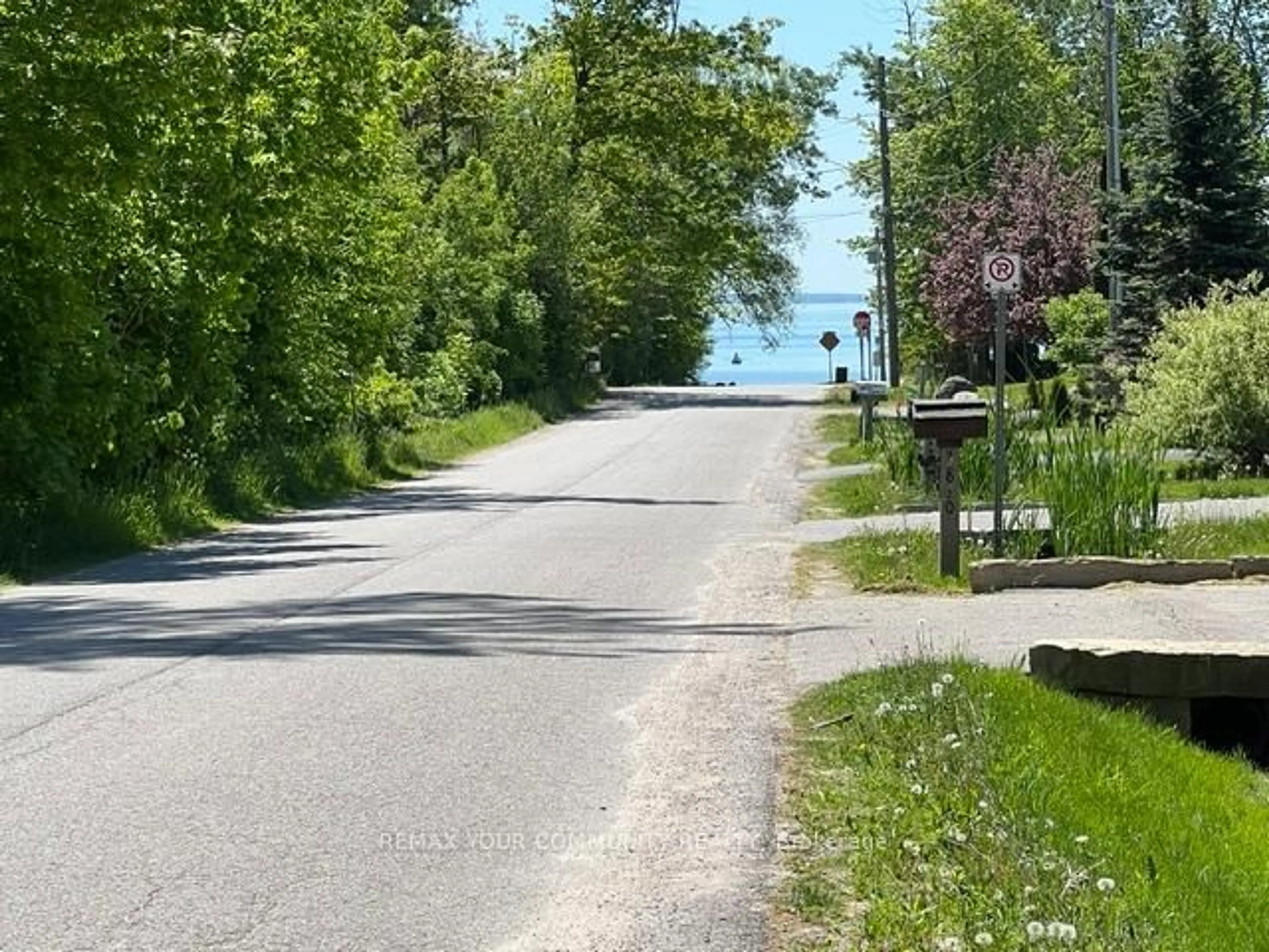 Blurry image for 3816 30th Sdrd, Innisfil Ontario L9S 2Y4