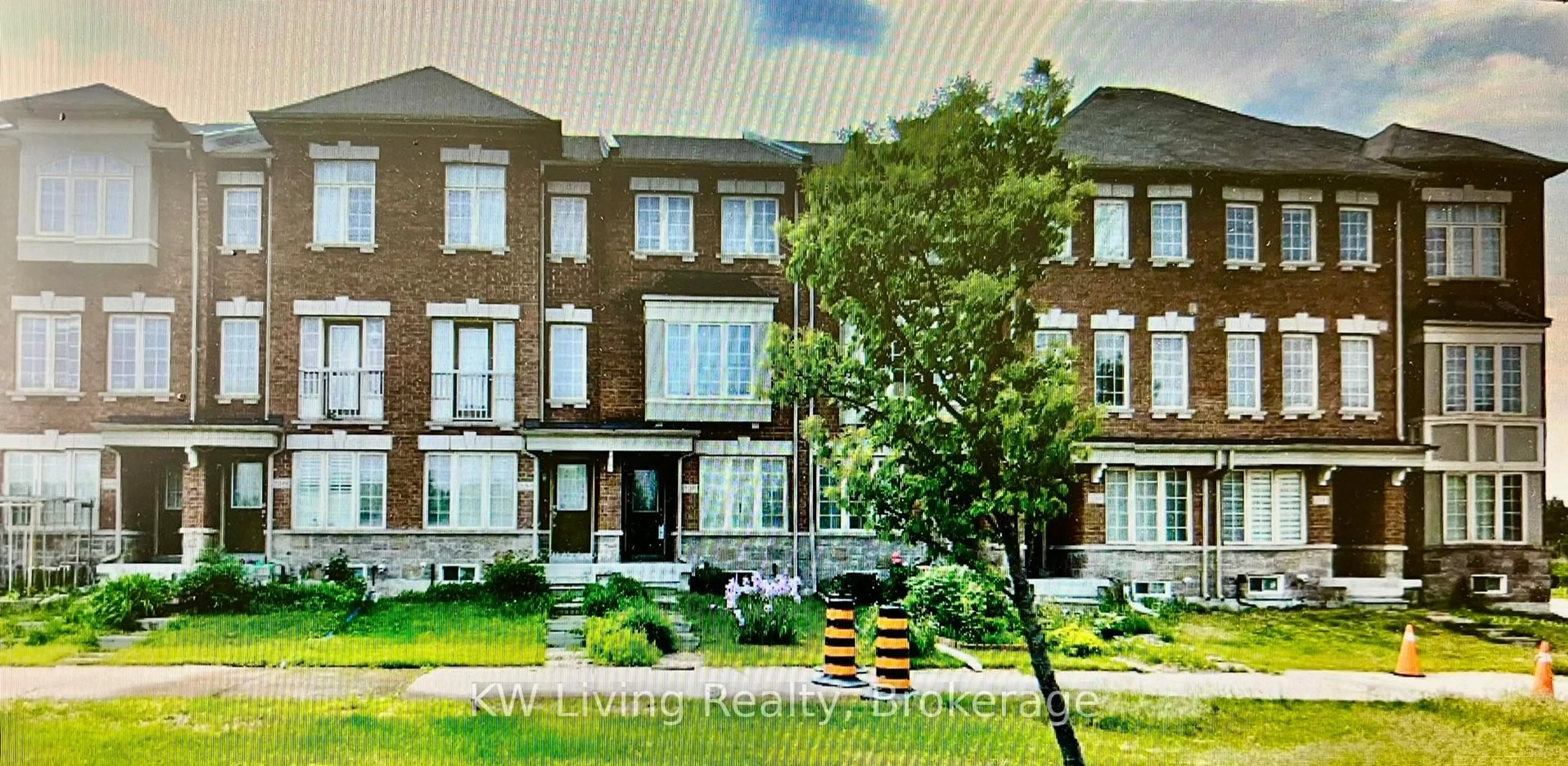 Home with brick exterior material, building for 5247 Major Mackenzie Dr, Markham Ontario L6C 0N3