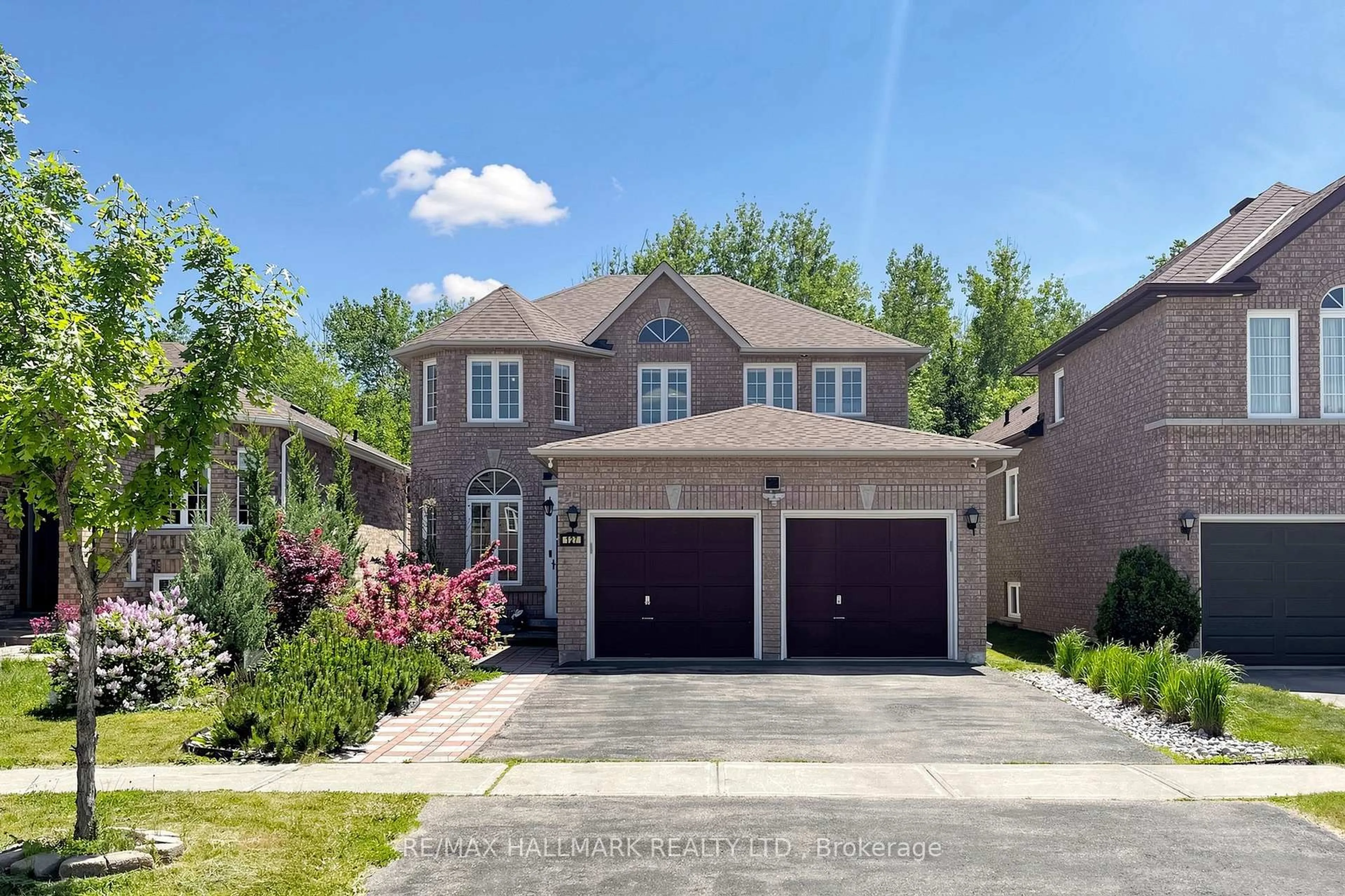 Home with brick exterior material, street for 127 Humberland Dr, Richmond Hill Ontario L4E 3Y7