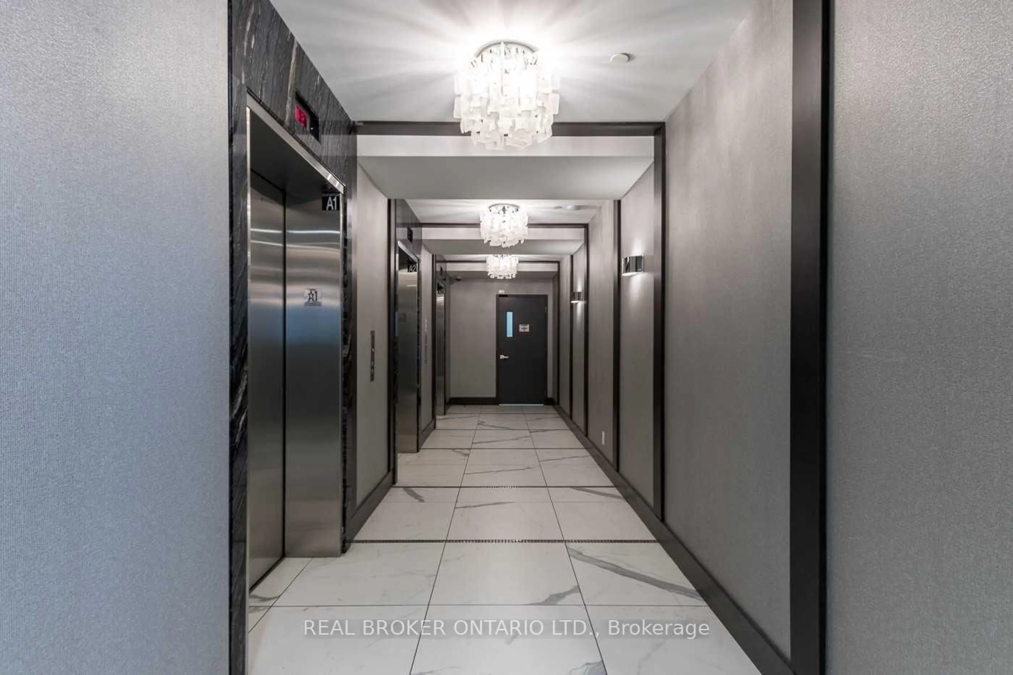 Indoor foyer for 3600 Highway 7 Ave #407, Vaughan Ontario L4L 0G7