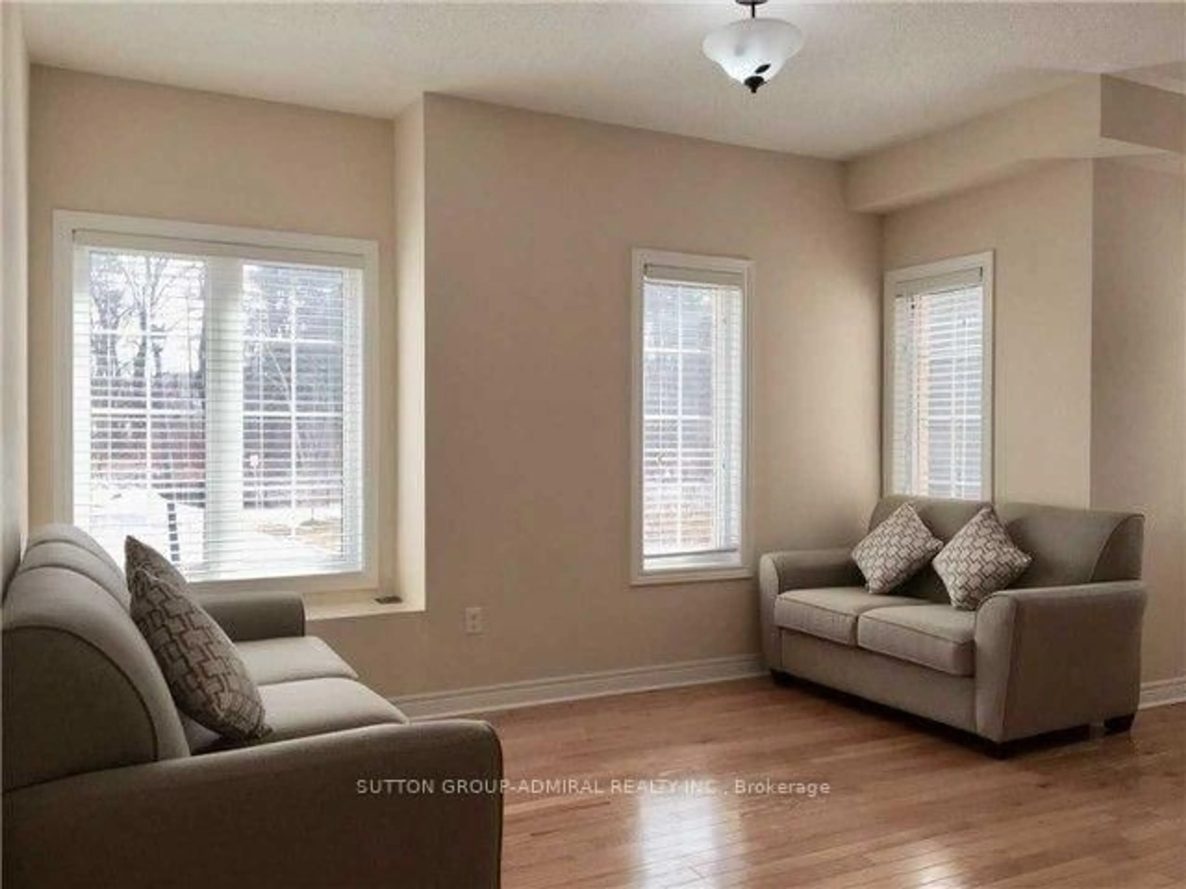 Living room with furniture, unknown for 15 Old Colony Rd #2, Richmond Hill Ontario L4E 4L5