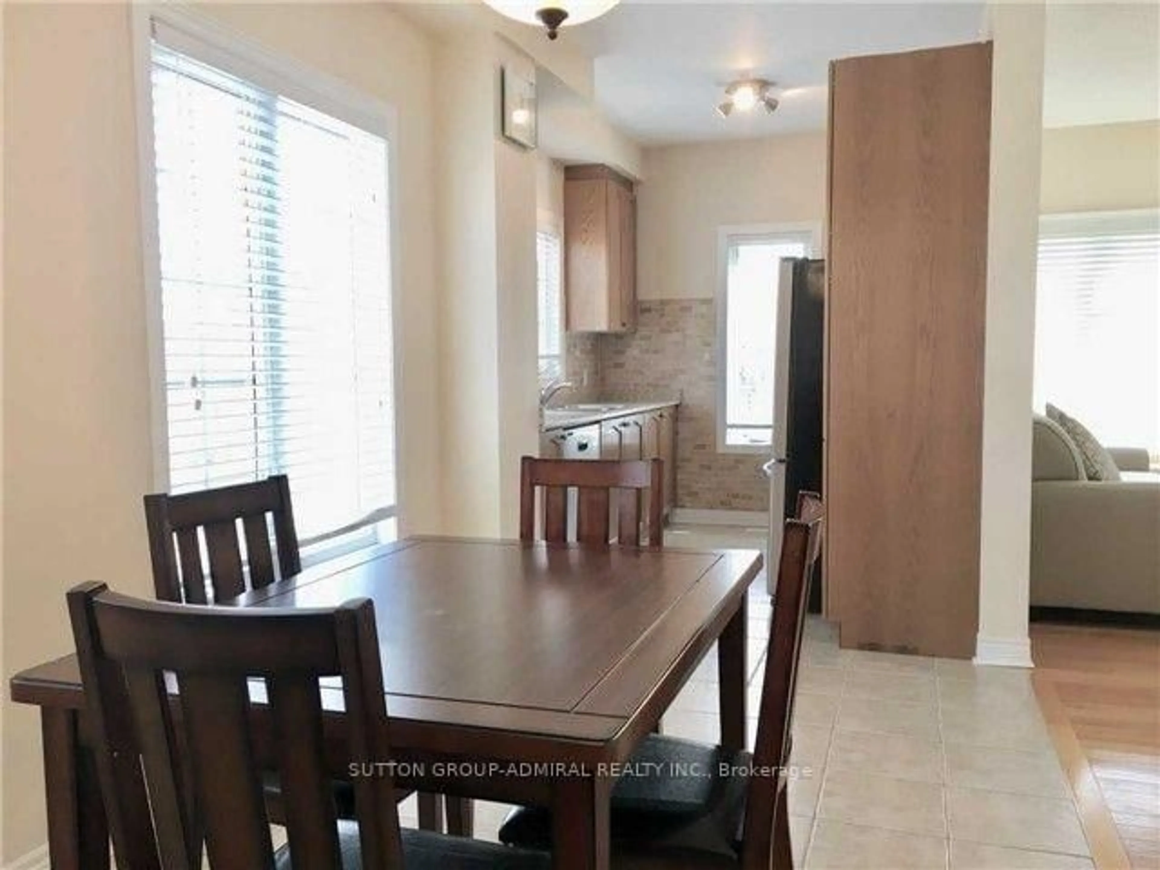 Unknown for 15 Old Colony Rd #2, Richmond Hill Ontario L4E 4L5