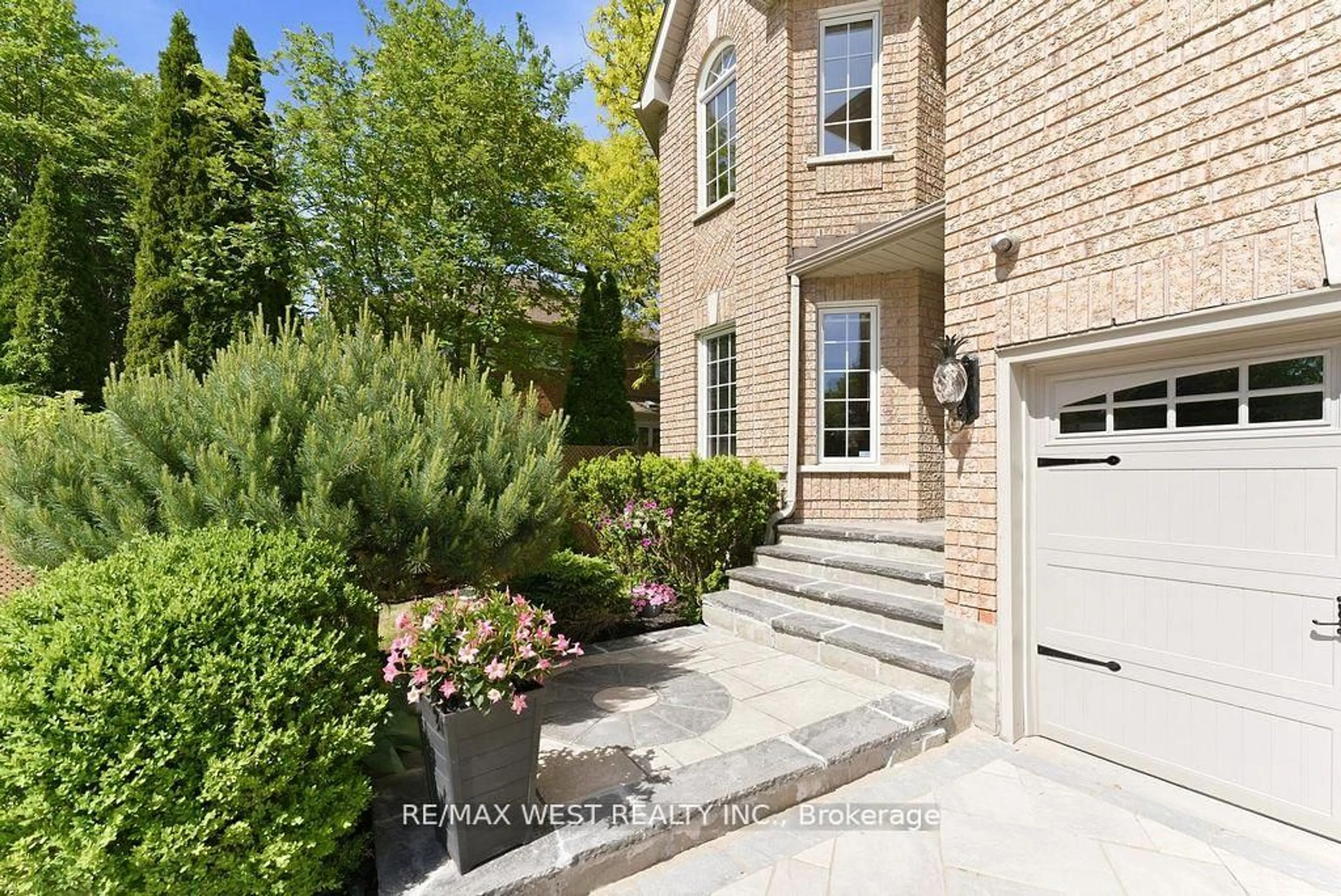 Home with brick exterior material, street for 205 Fletcher Dr, Vaughan Ontario L6A 2G2