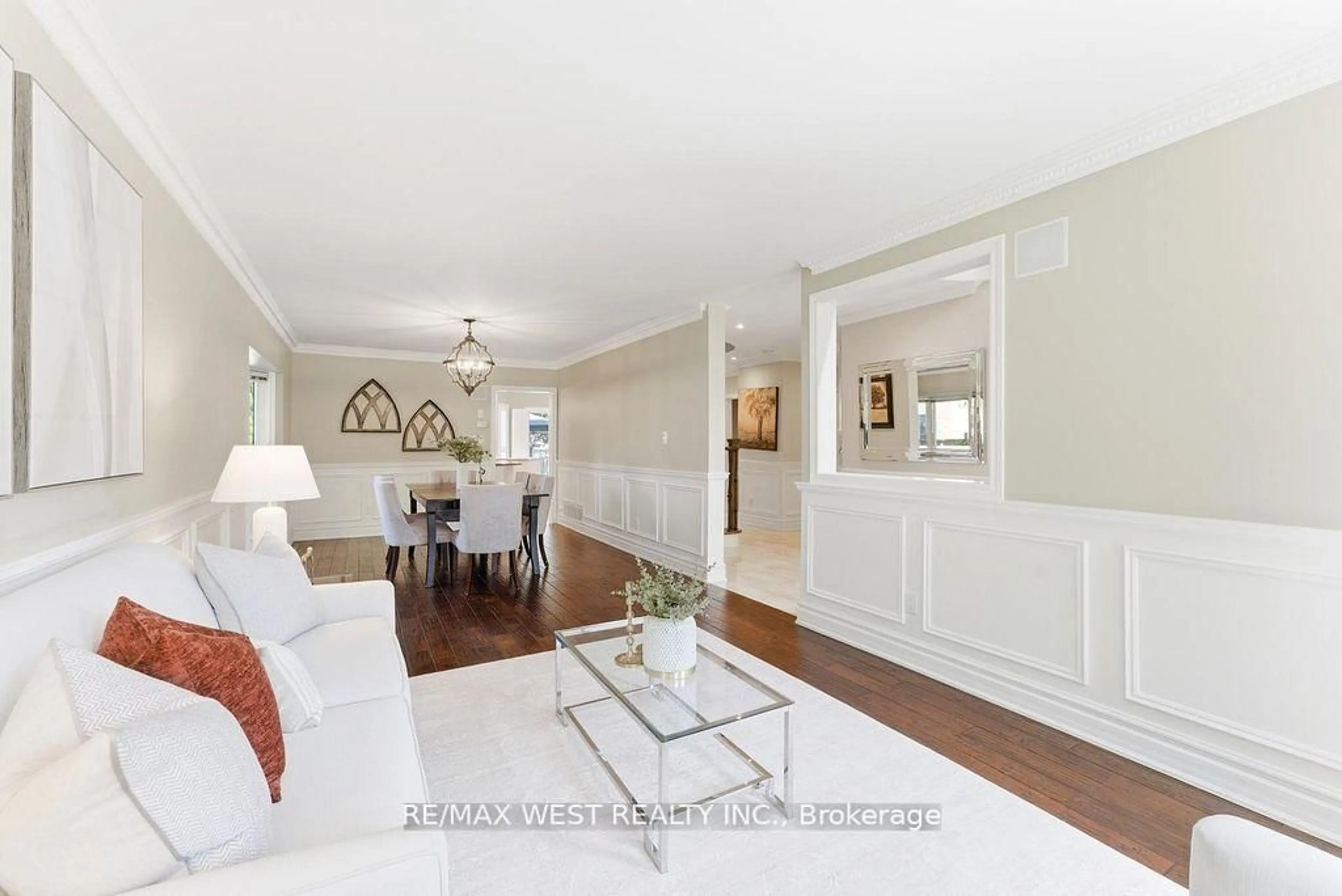 Living room with furniture, wood/laminate floor for 205 Fletcher Dr, Vaughan Ontario L6A 2G2