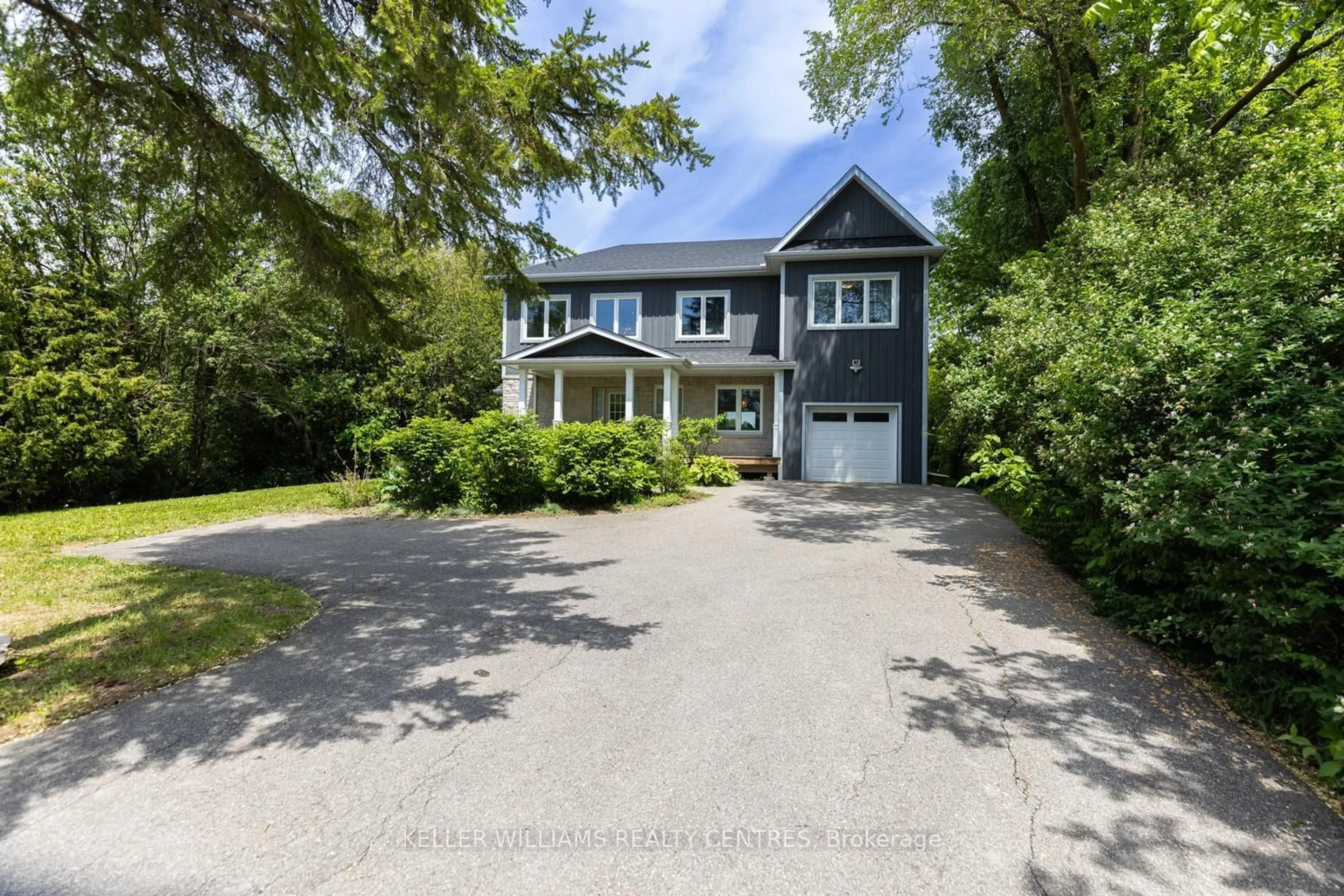 A pic from outside/outdoor area/front of a property/back of a property/a pic from drone, street for 5502 Bethesda Rd, Whitchurch-Stouffville Ontario L4A 7X3