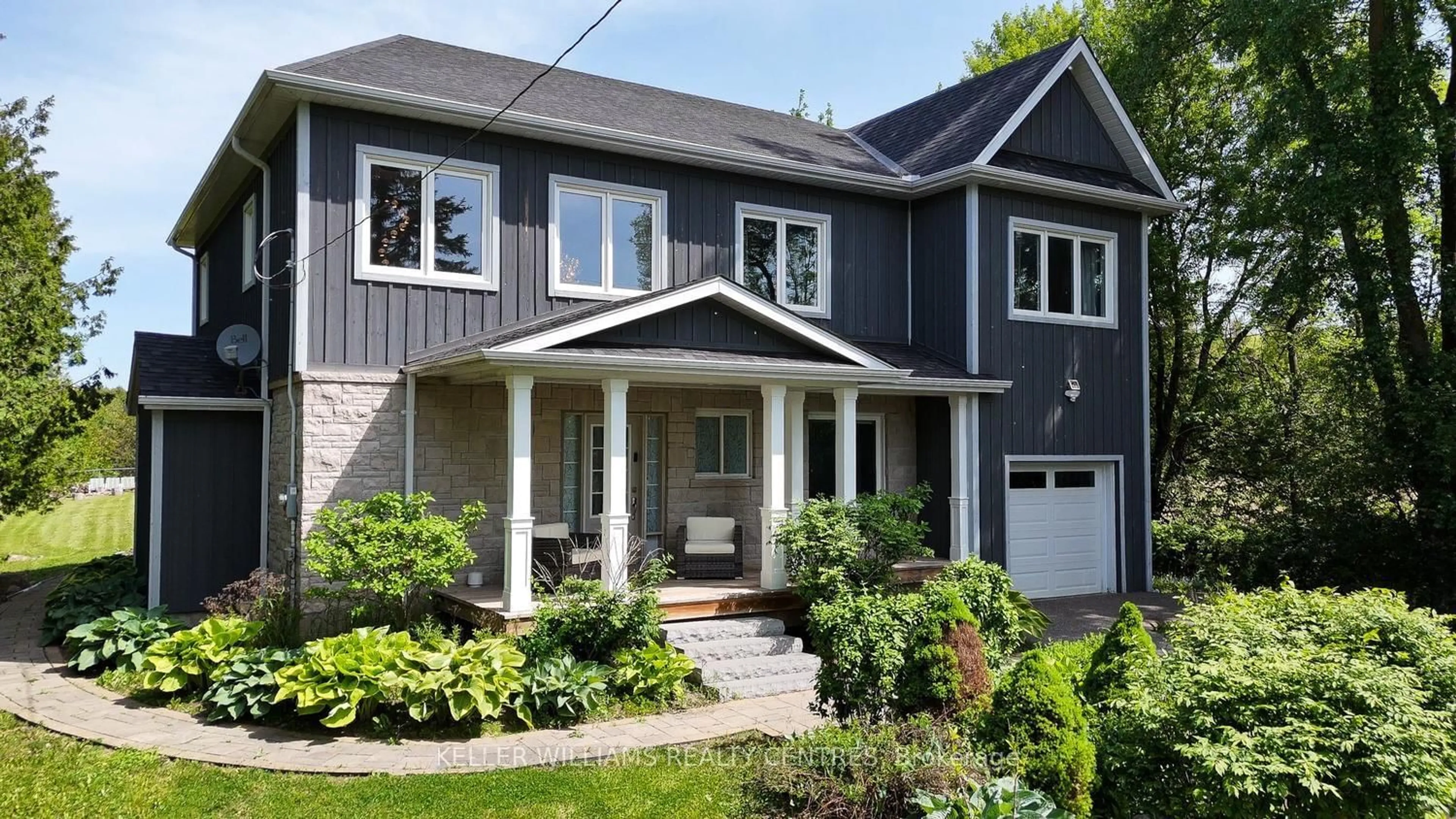 Home with vinyl exterior material, street for 5502 Bethesda Rd, Whitchurch-Stouffville Ontario L4A 7X3