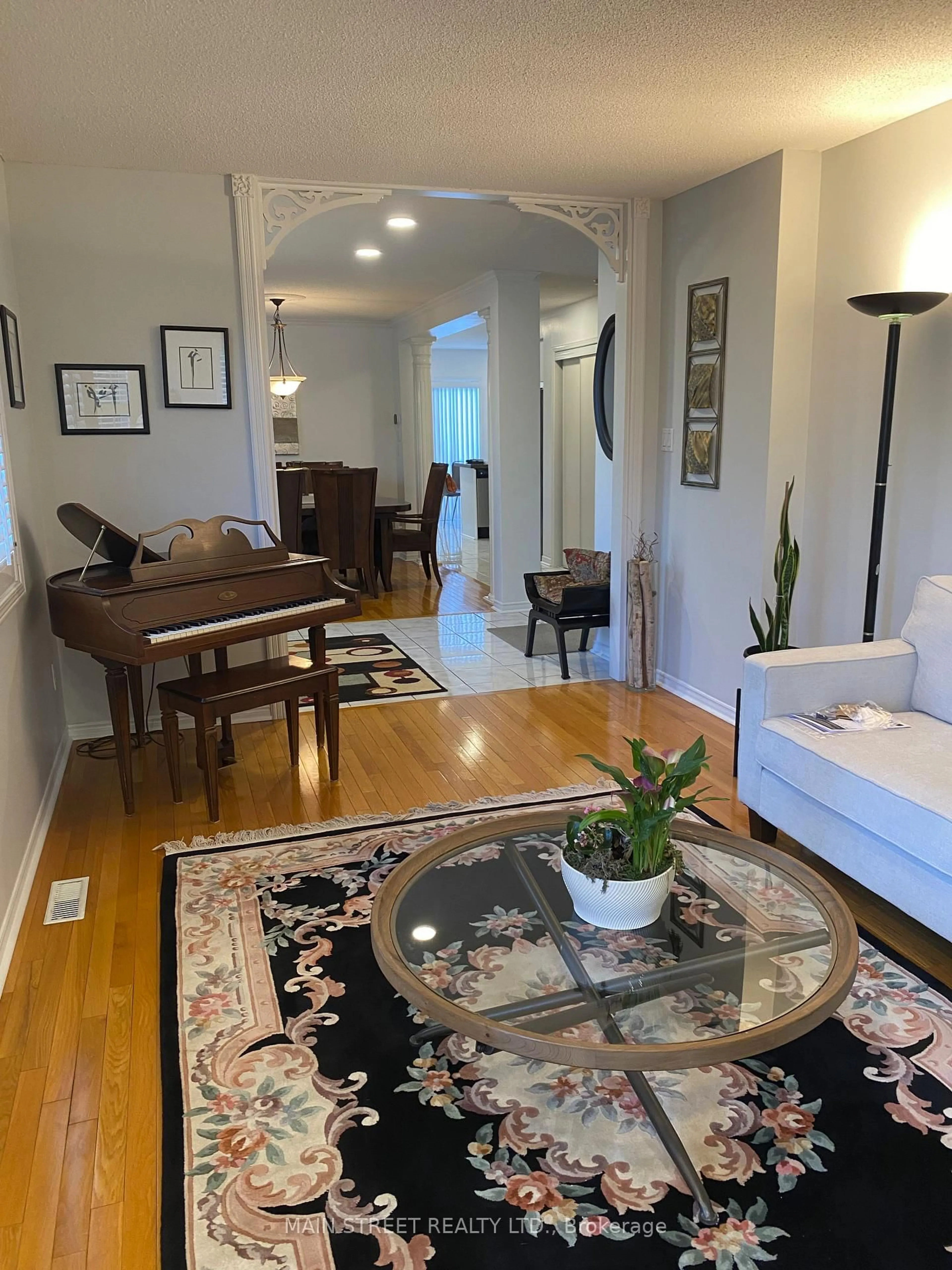 Living room with furniture, unknown for 20 Horstman St, Markham Ontario L3S 4G7