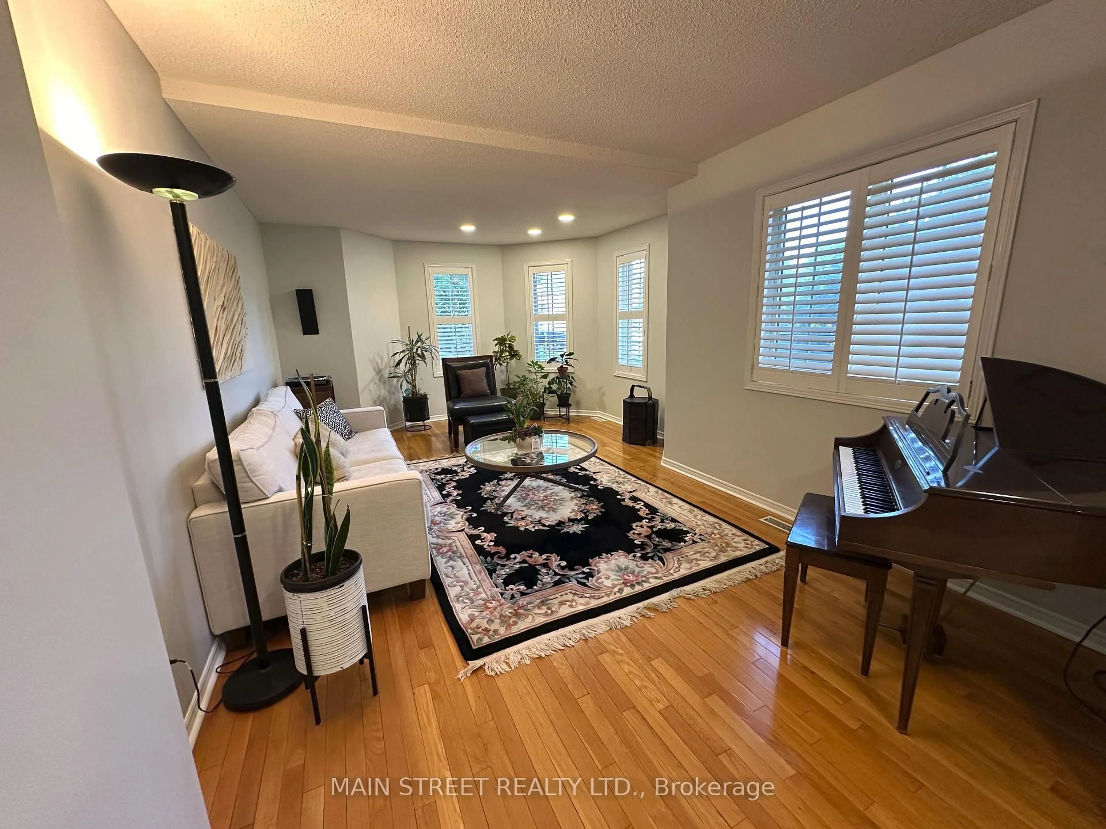 Living room with furniture, unknown for 20 Horstman St, Markham Ontario L3S 4G7