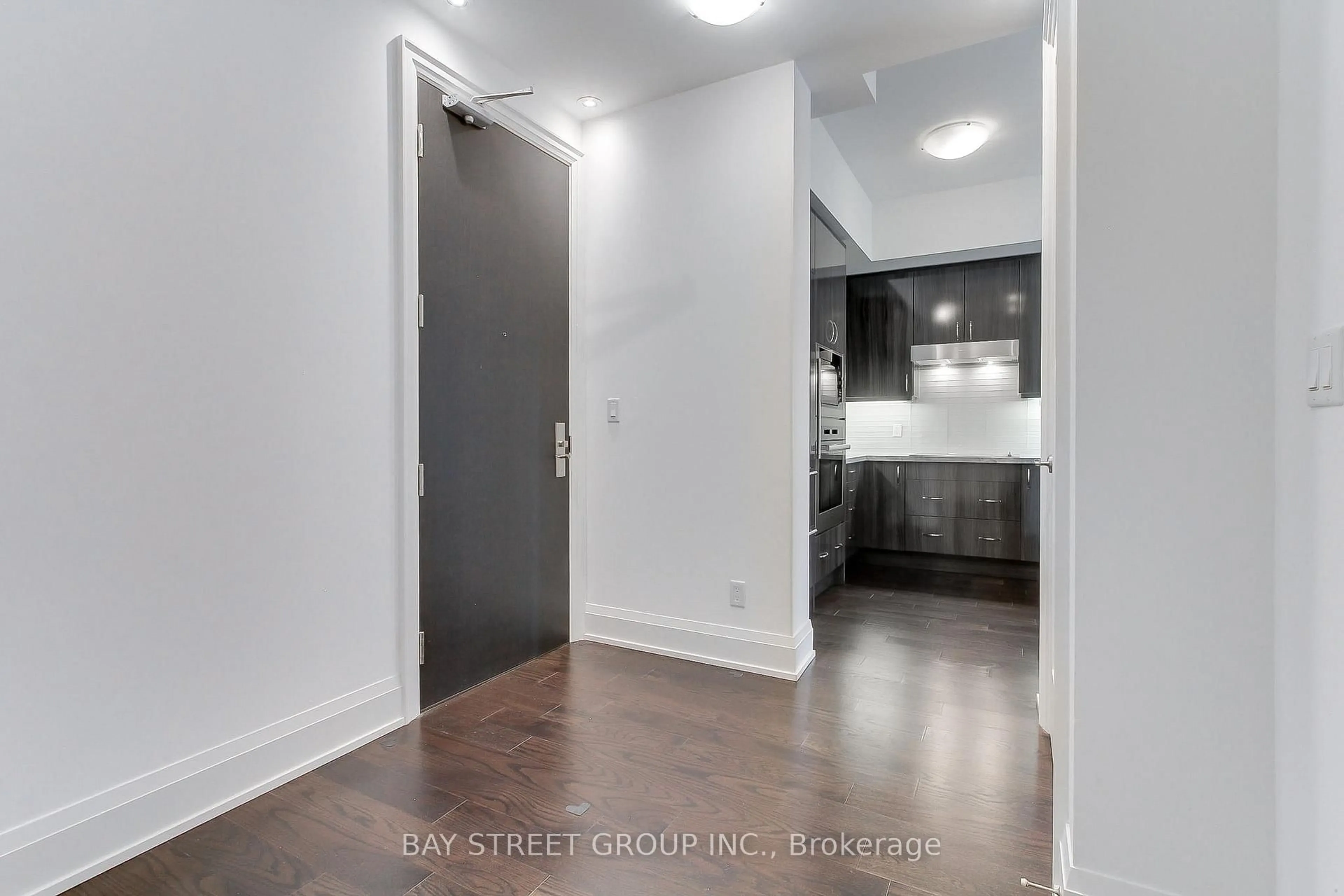 Indoor entryway for 20 Fred Varley Dr #312, Markham Ontario L3R 1S4