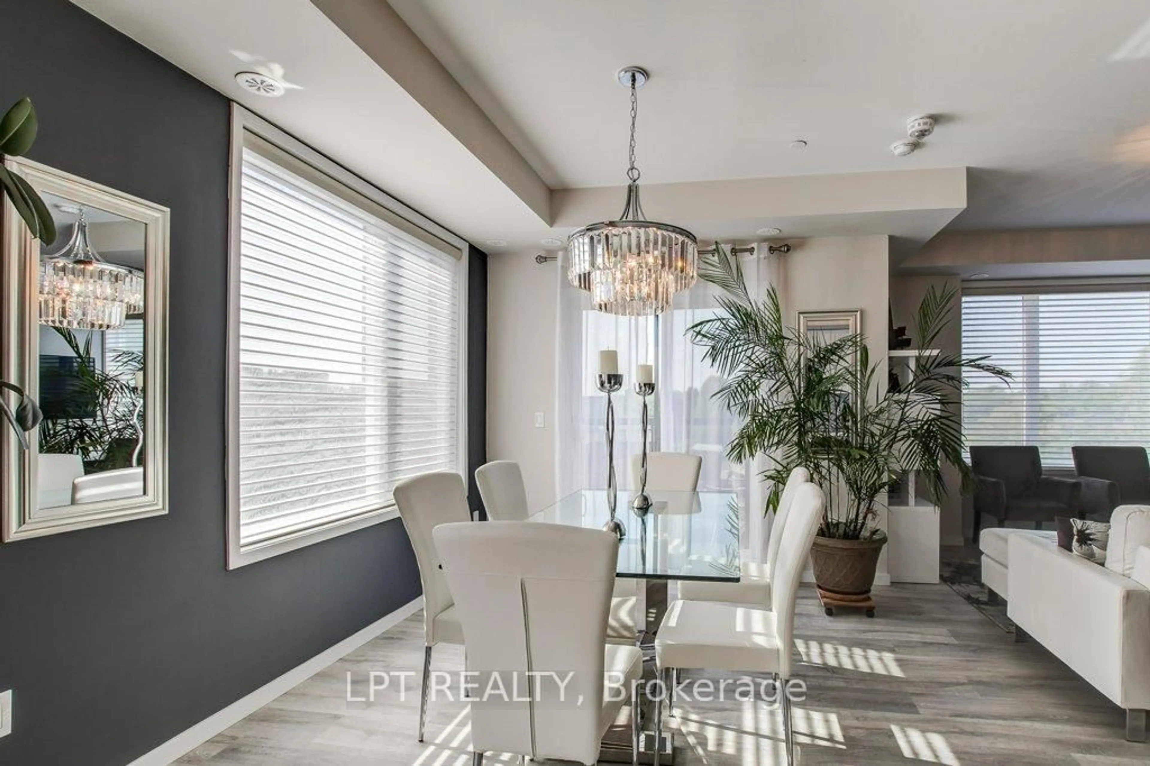 Dining room, unknown for 300 Alex Gardner Circ #64, Aurora Ontario L4G 3G5