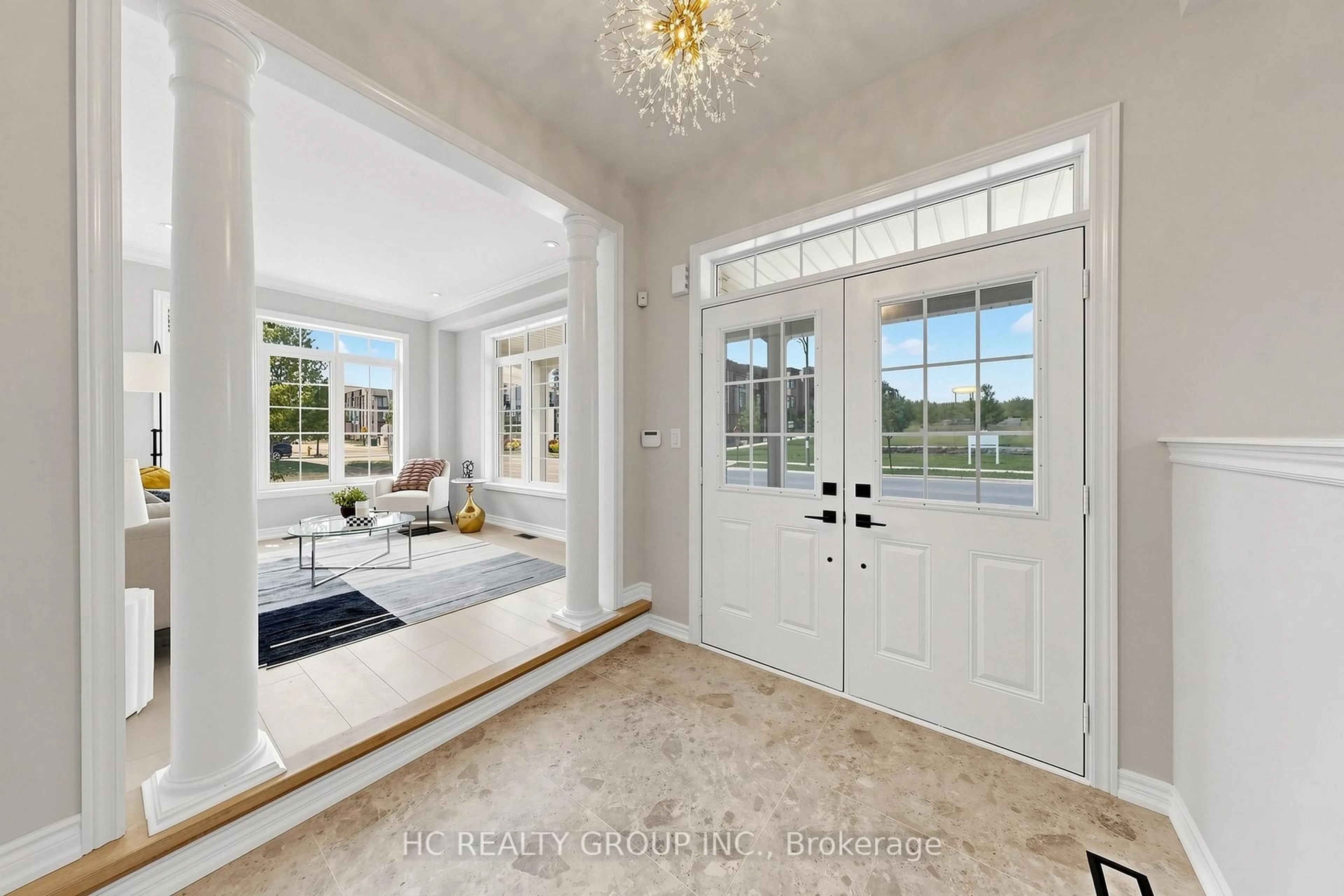Indoor entryway for 2 Apple Grove Crt, Vaughan Ontario L6A 4C2