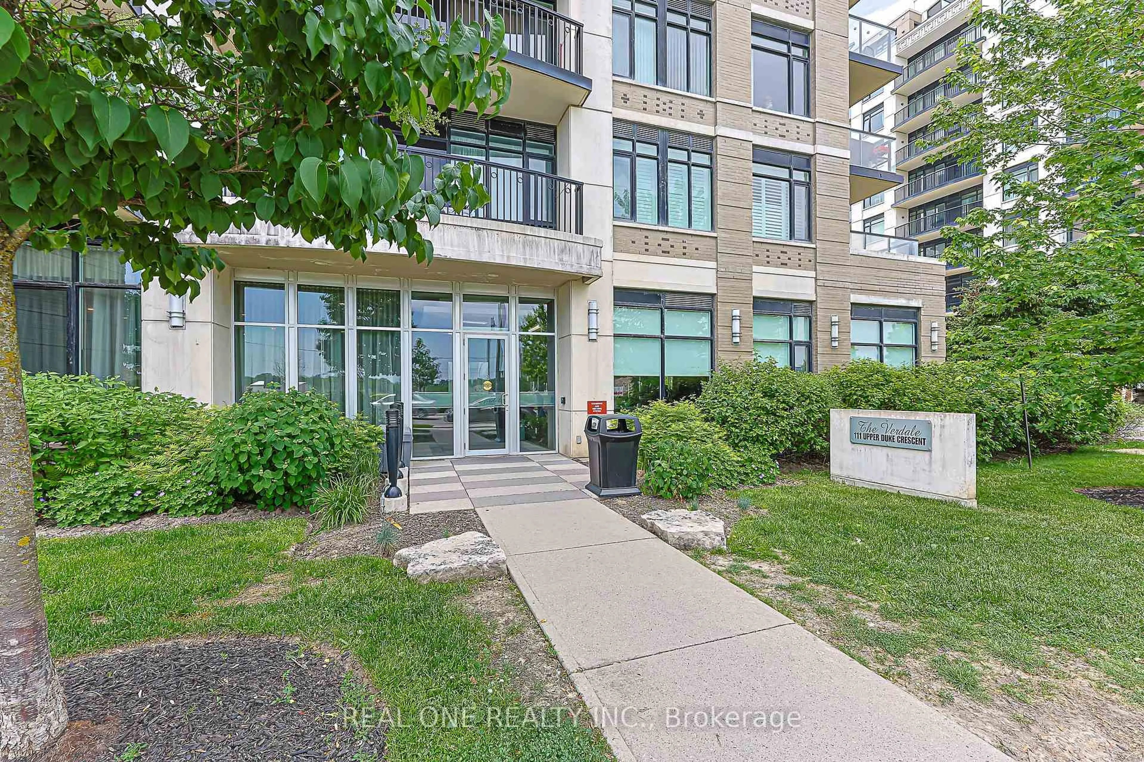 Unknown for 111 Upper Duke Cres #214, Markham Ontario L6G 0C8