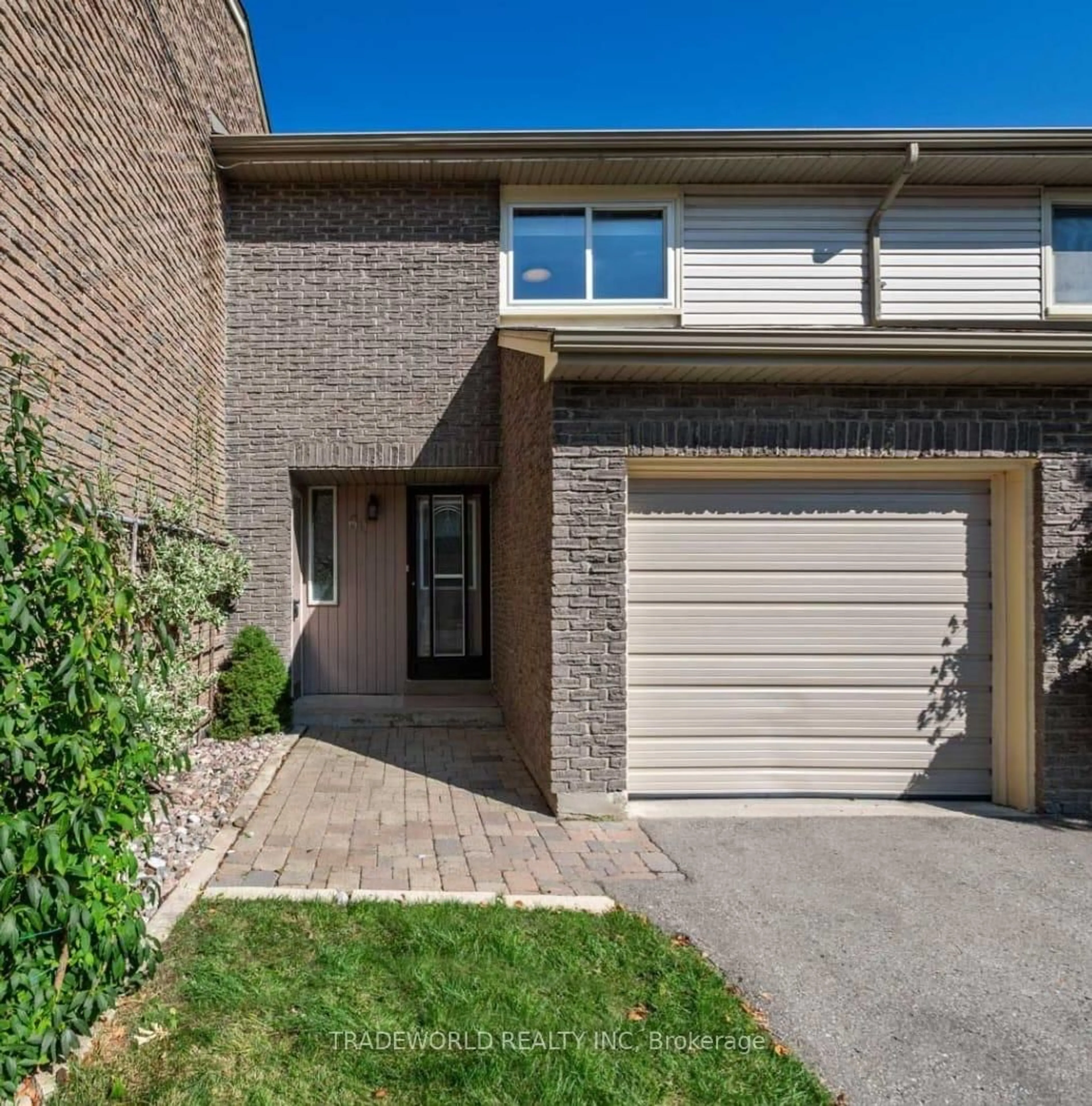 Home with brick exterior material, street for 60 Camelot Way, Markham Ontario L3P 3W3